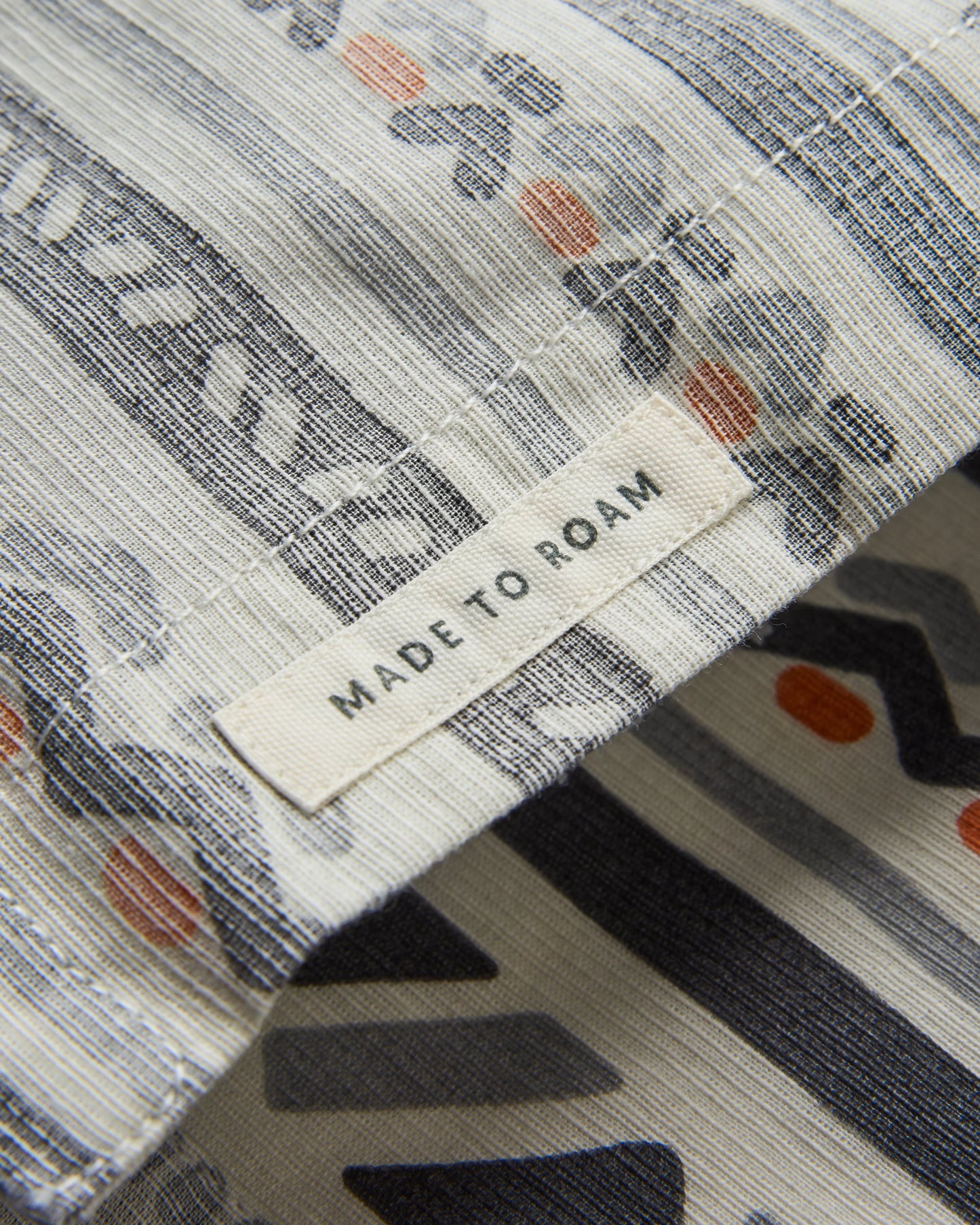 Chill Textured Organic Cotton Short Sleeve Shirt - Geo Track Storm Grey - Flatlay