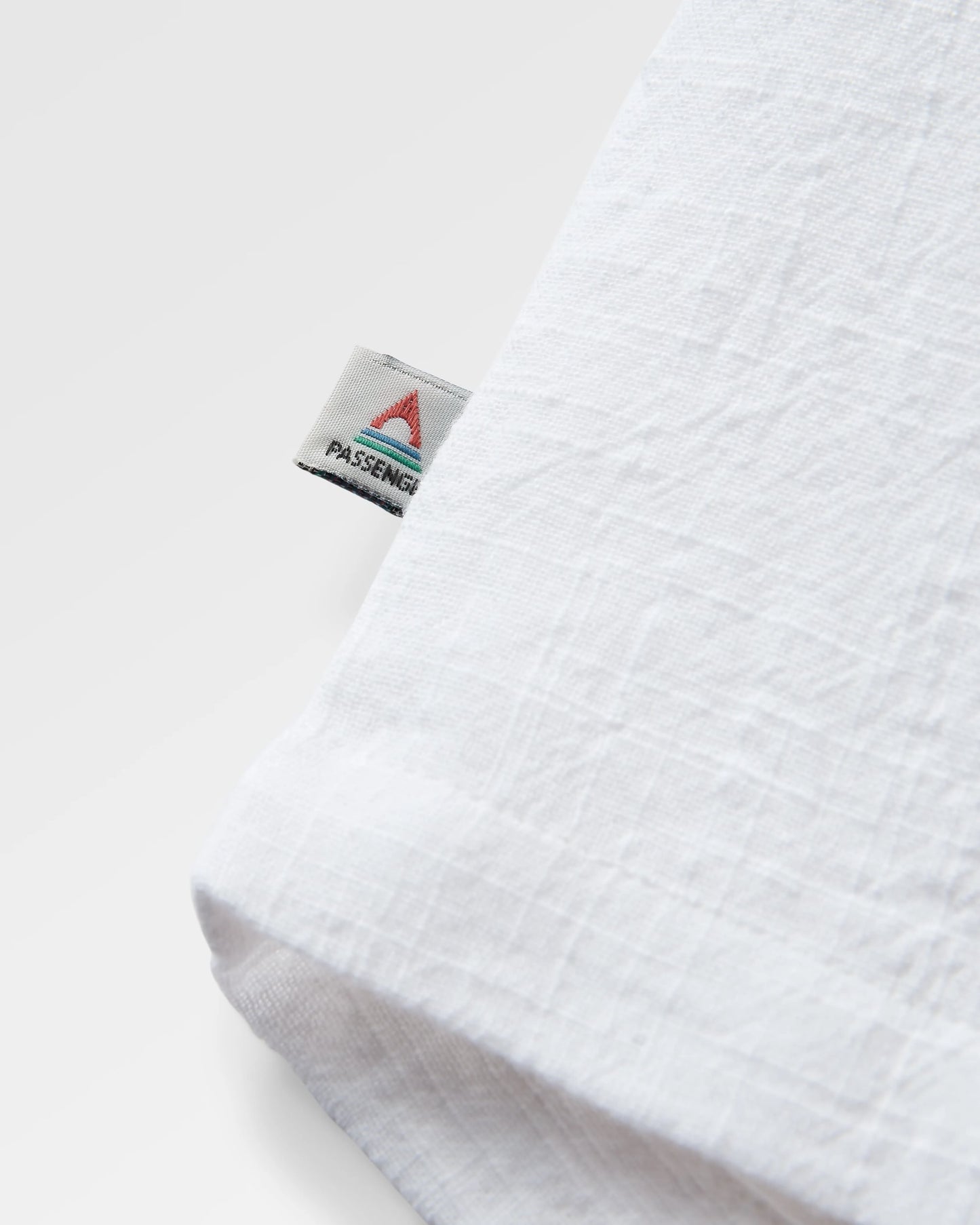 Flurry LS Woven - White - Flatlay