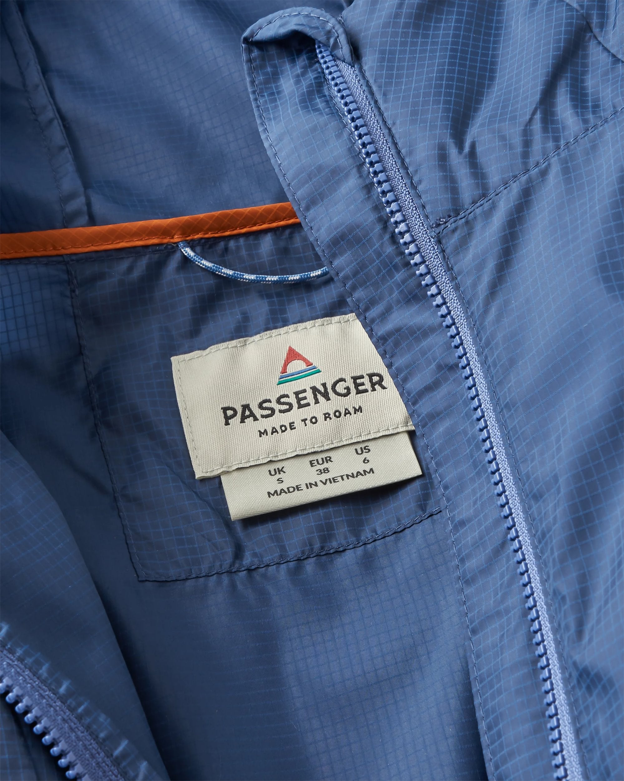 Viento Recycled Windshell Jacket - Dark Denim/Sunset Orange - Flatlay