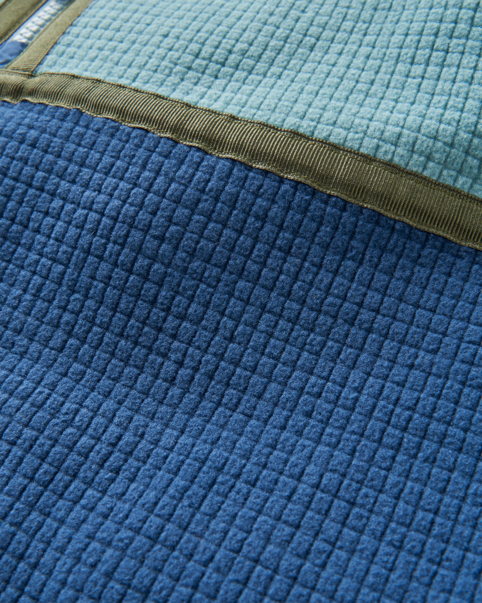 Overlook Recycled Grid Polar Fleece - Arctic/Dark Denim - Flatlay