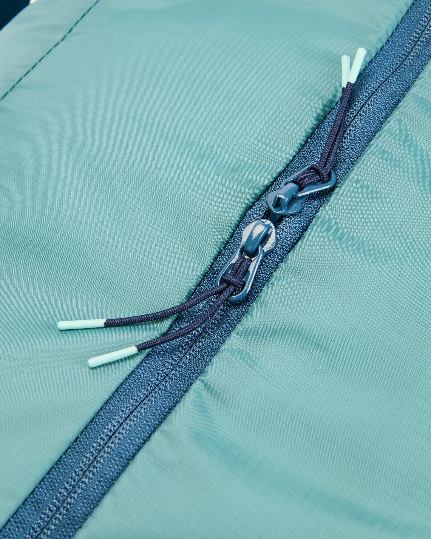 Trail Lite 40L Duffel Bag - Arctic - Flatlay