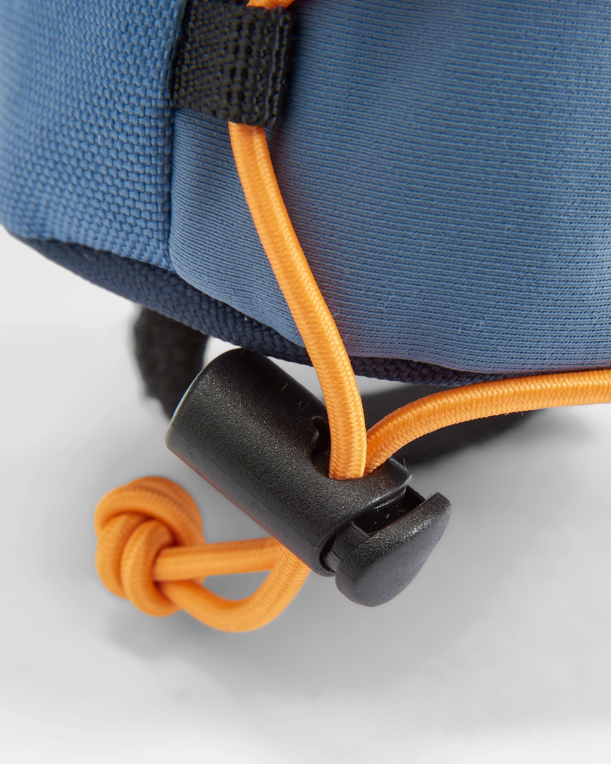 Refresh Hybrid Bottle Bag - Rich Navy/Surf Spray/Moonlight Blue - Flatlay