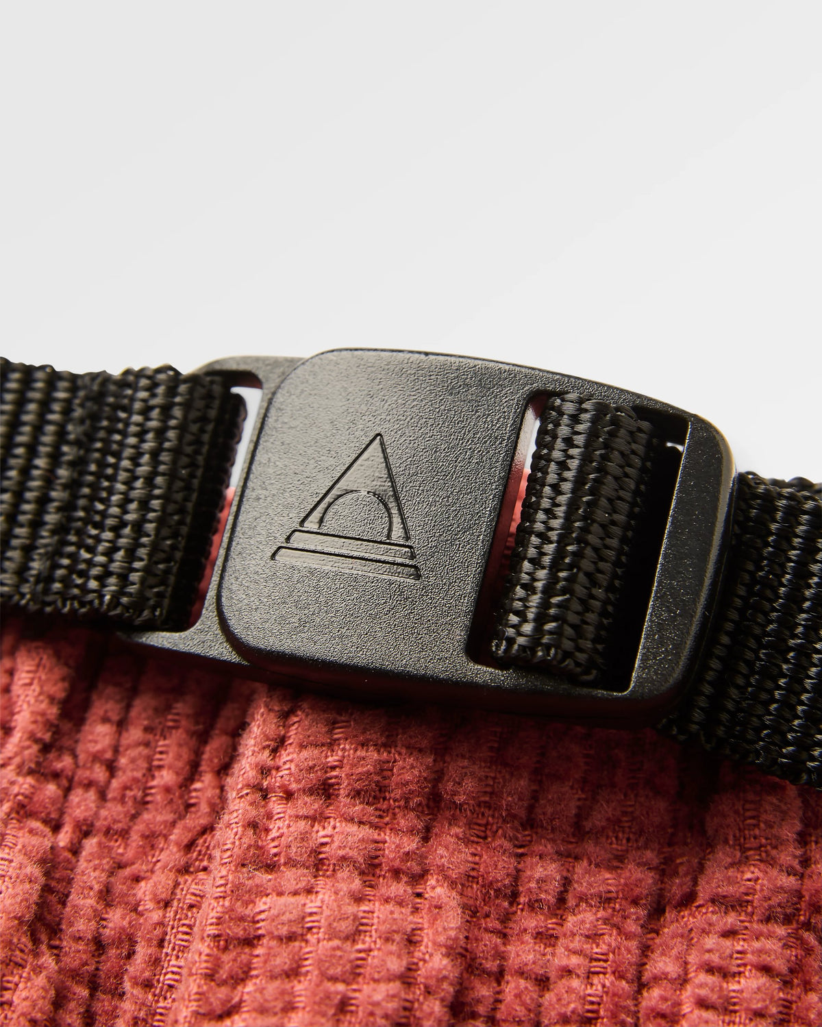 Apex Grid Cord Short - Redwood - Flatlay