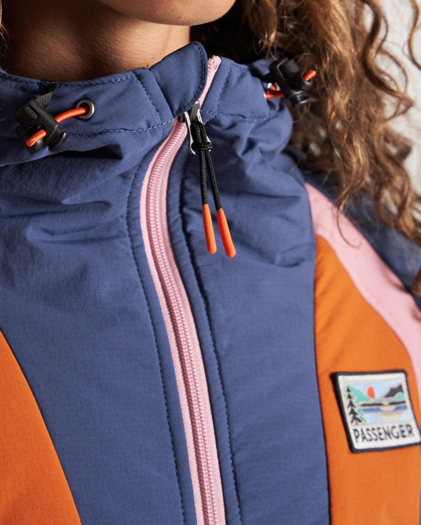 Ocean Recycled Insulated Jacket - Dark Denim/Sunset Orange - Studio Model