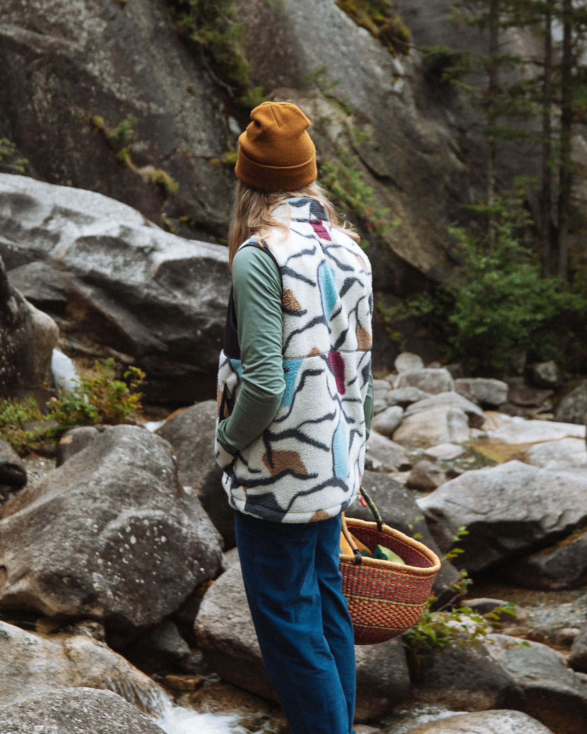 Fairbanks Recycled Sherpa Gilet - Abstract Trails Off White - IGC