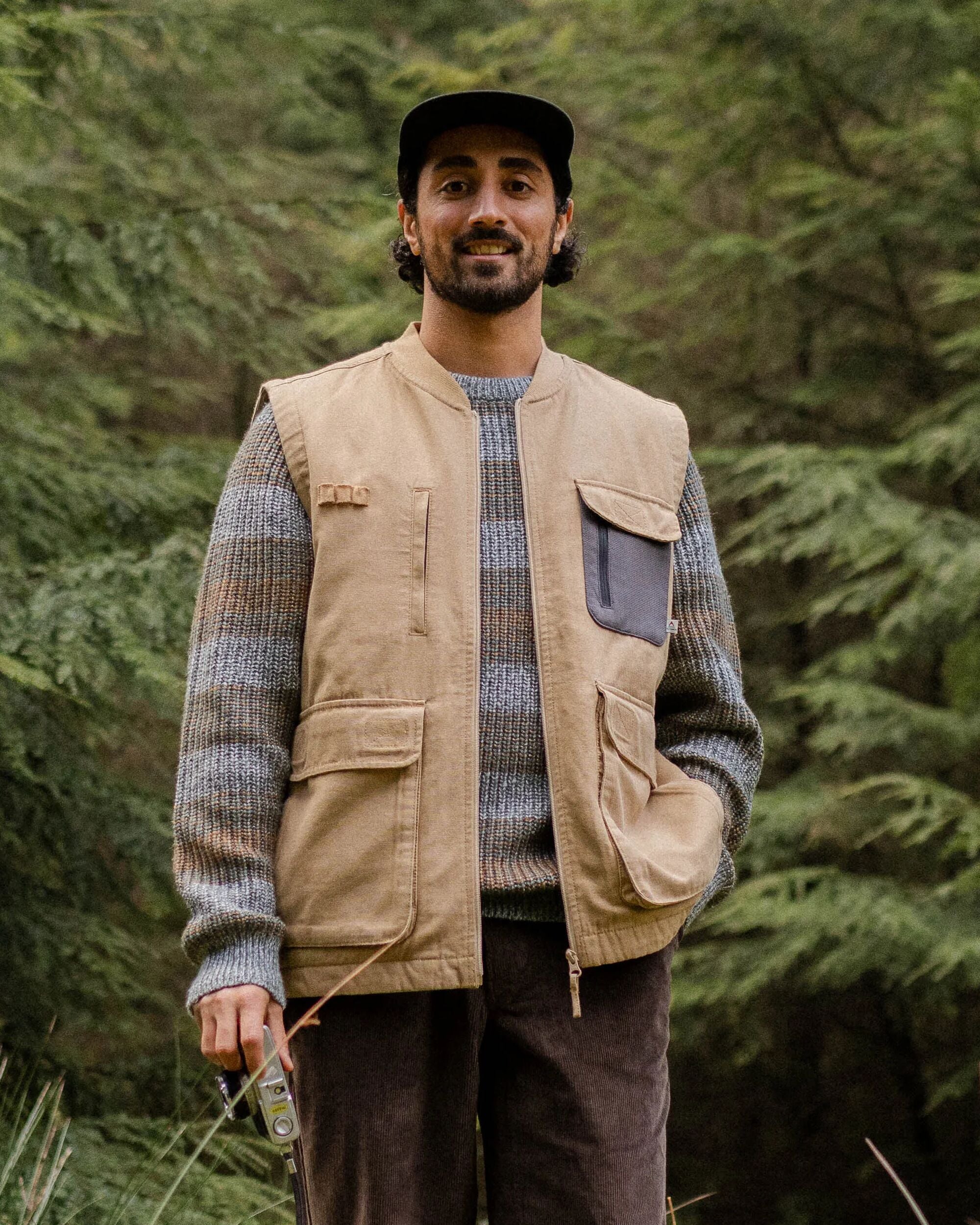 Explorers Organic Cotton Canvas Gilet - Stone - Lifestyle