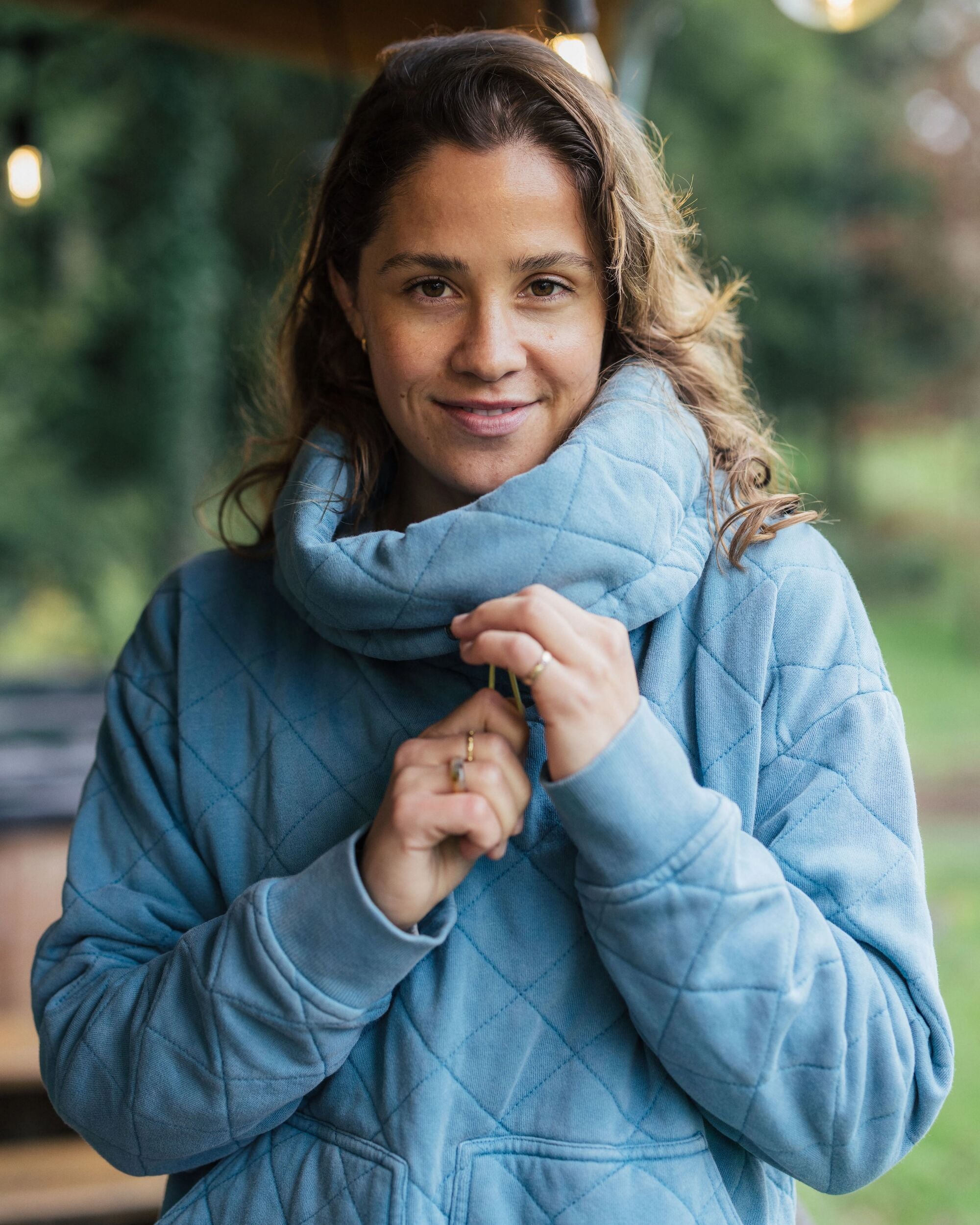 Clementine Recycled Quilted High Neck - Bluejay - Lifestyle