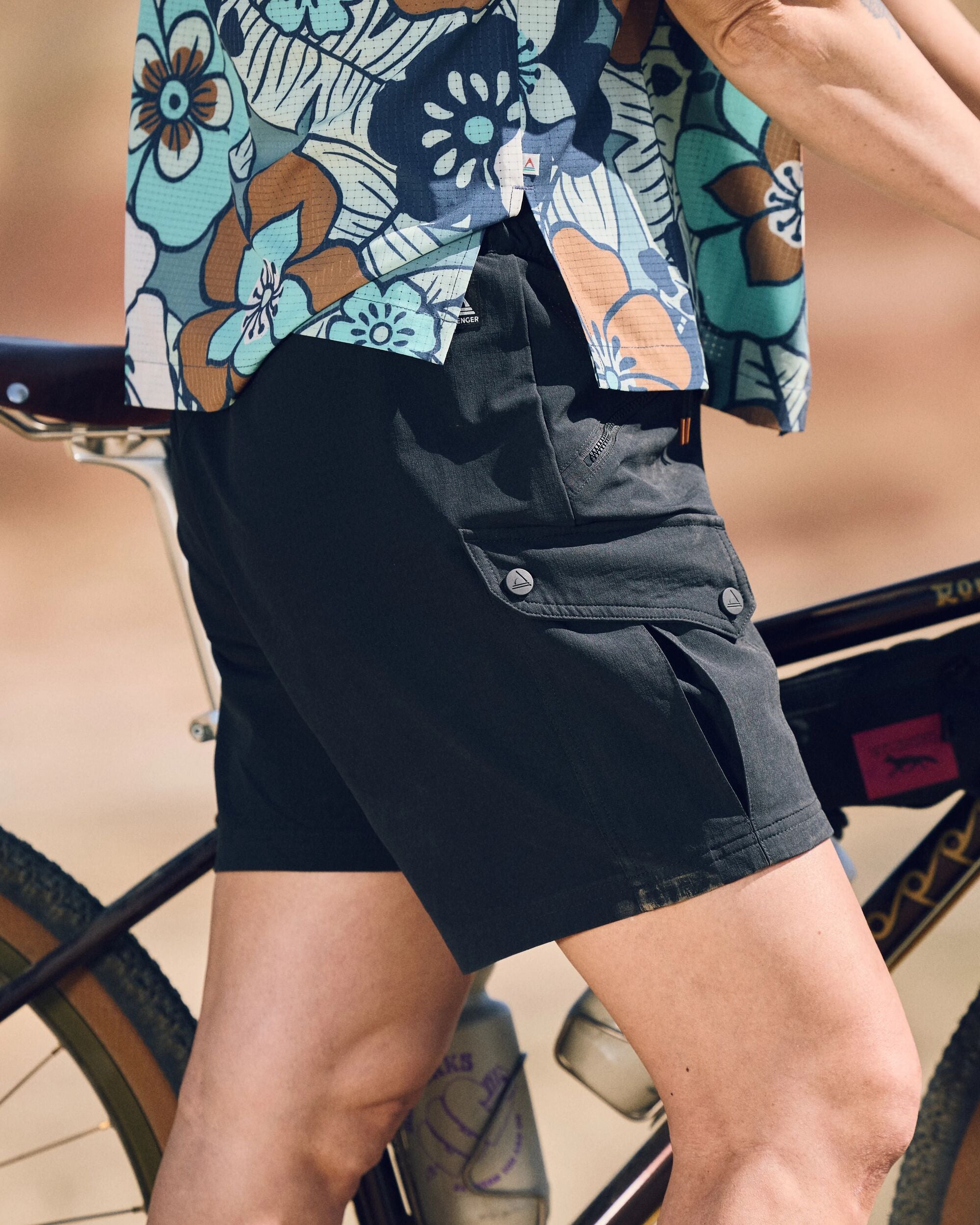 Sandstone Recycled Active Trail Short - Black - Lifestyle