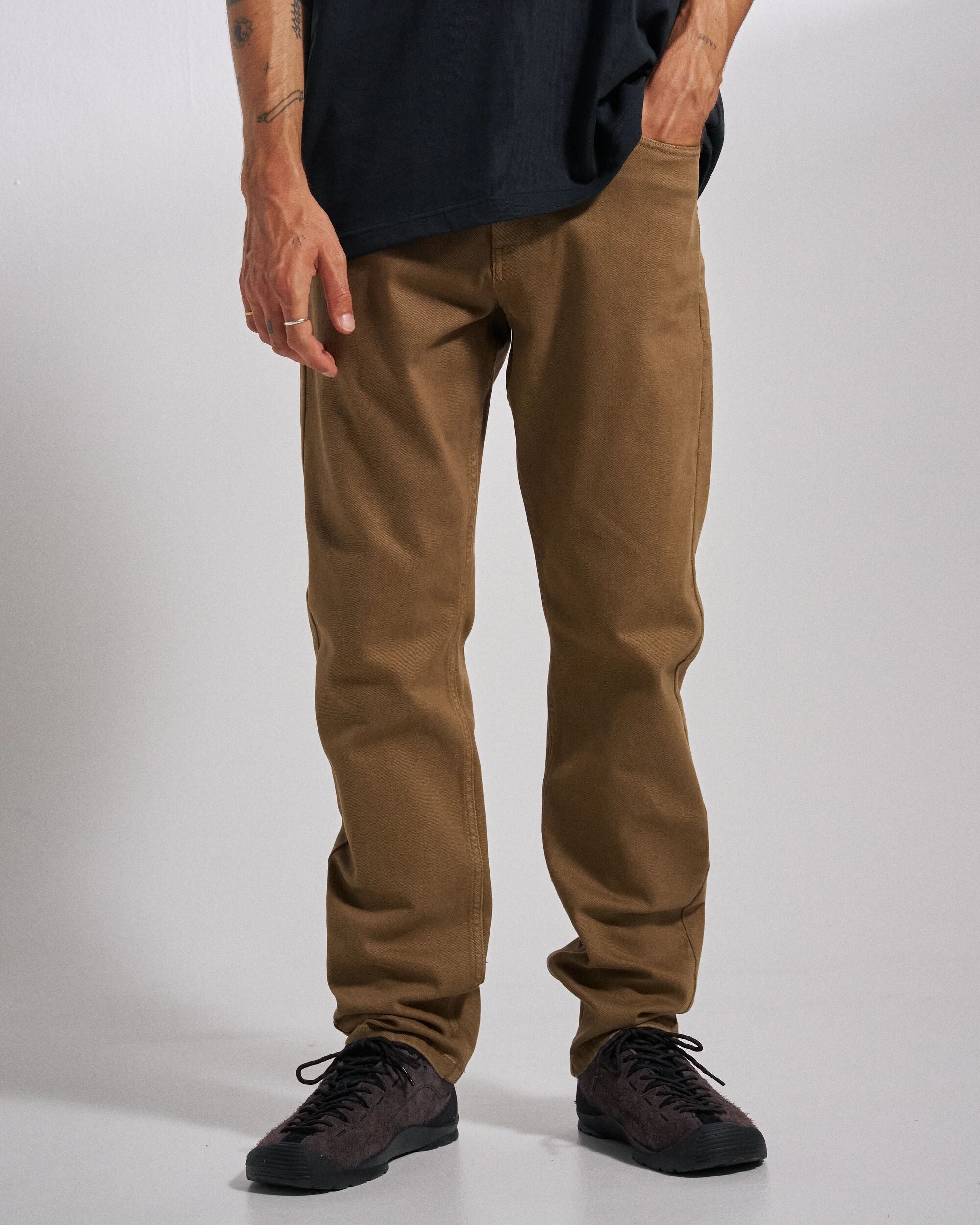 Farloche Jeans - Caramel Brown - Studio Model
