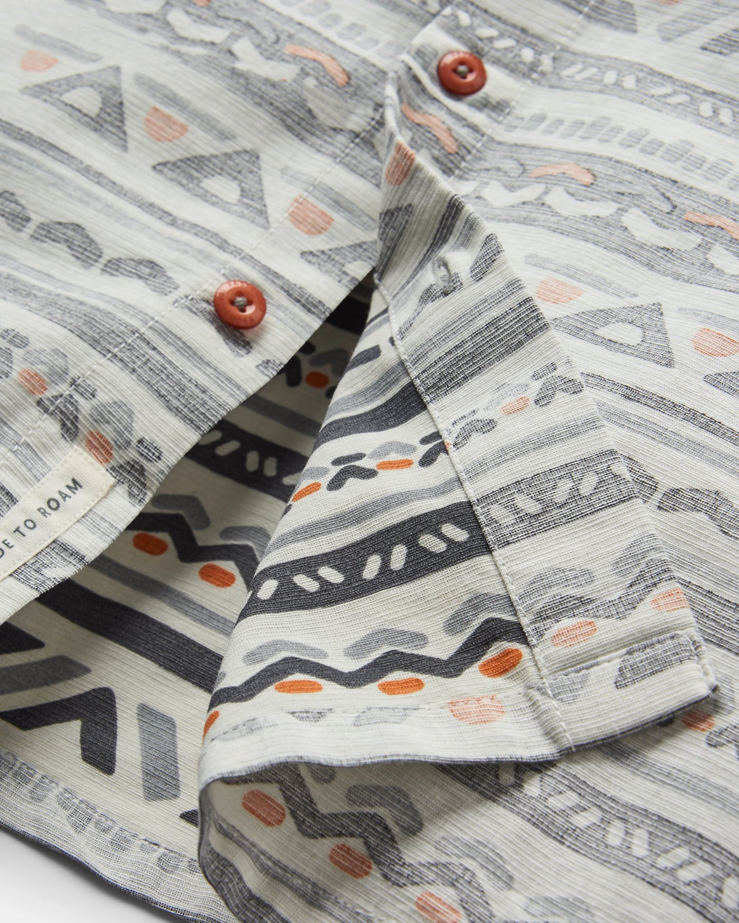 Chill Textured Organic Cotton Short Sleeve Shirt - Geo Track Storm Grey - Flatlay