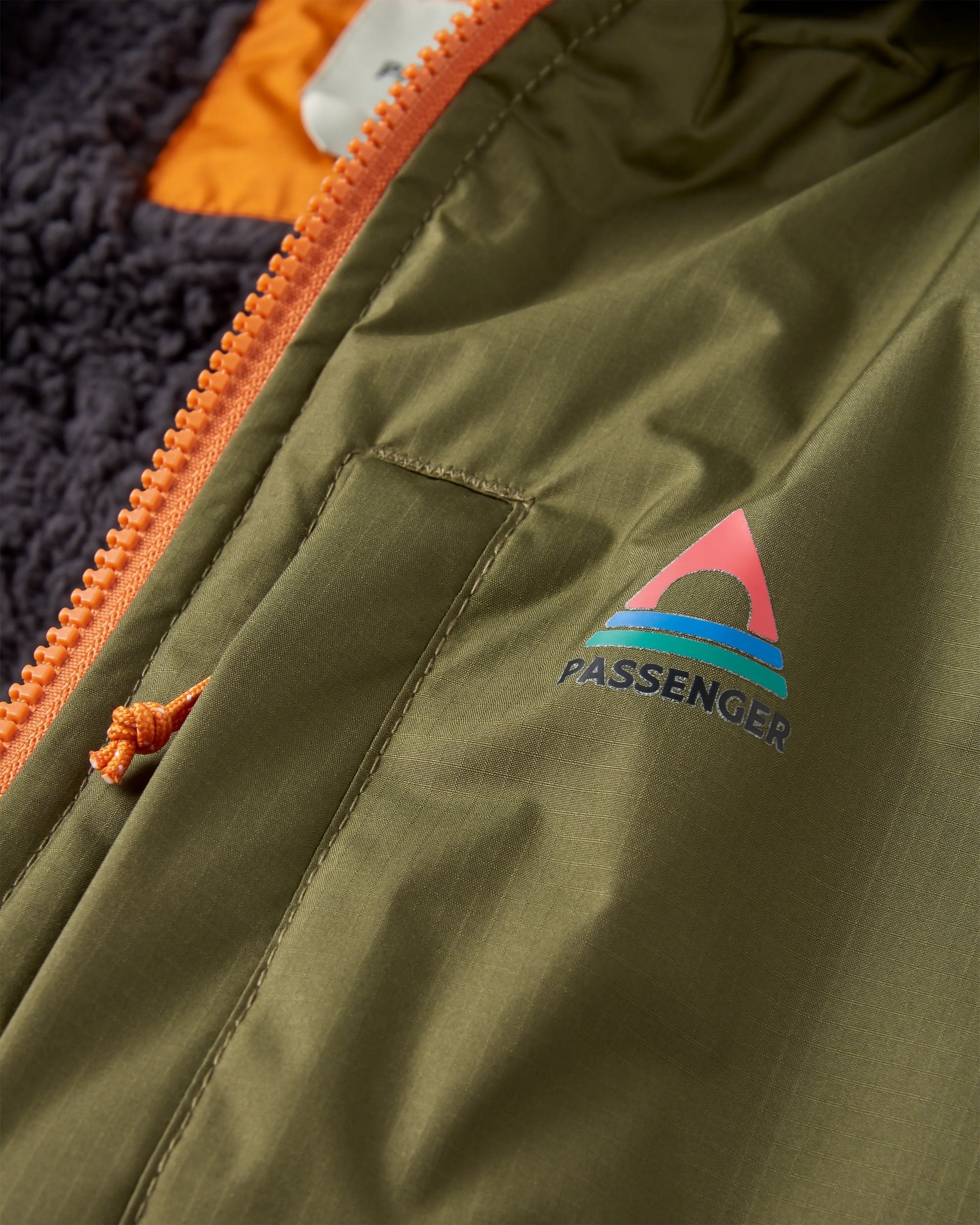 Waves Recycled Sherpa Lined Changing Robe - Black/Khaki - Flatlay