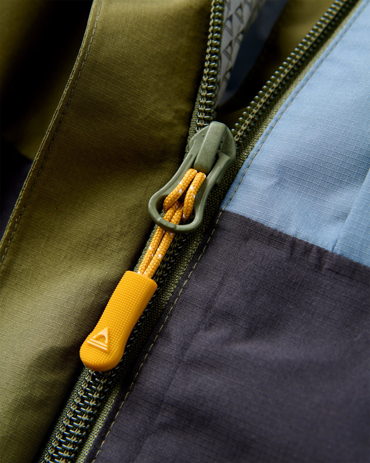 Trailscape Men's Waterproof Jacket - Faded Black/Khaki - Flatlay