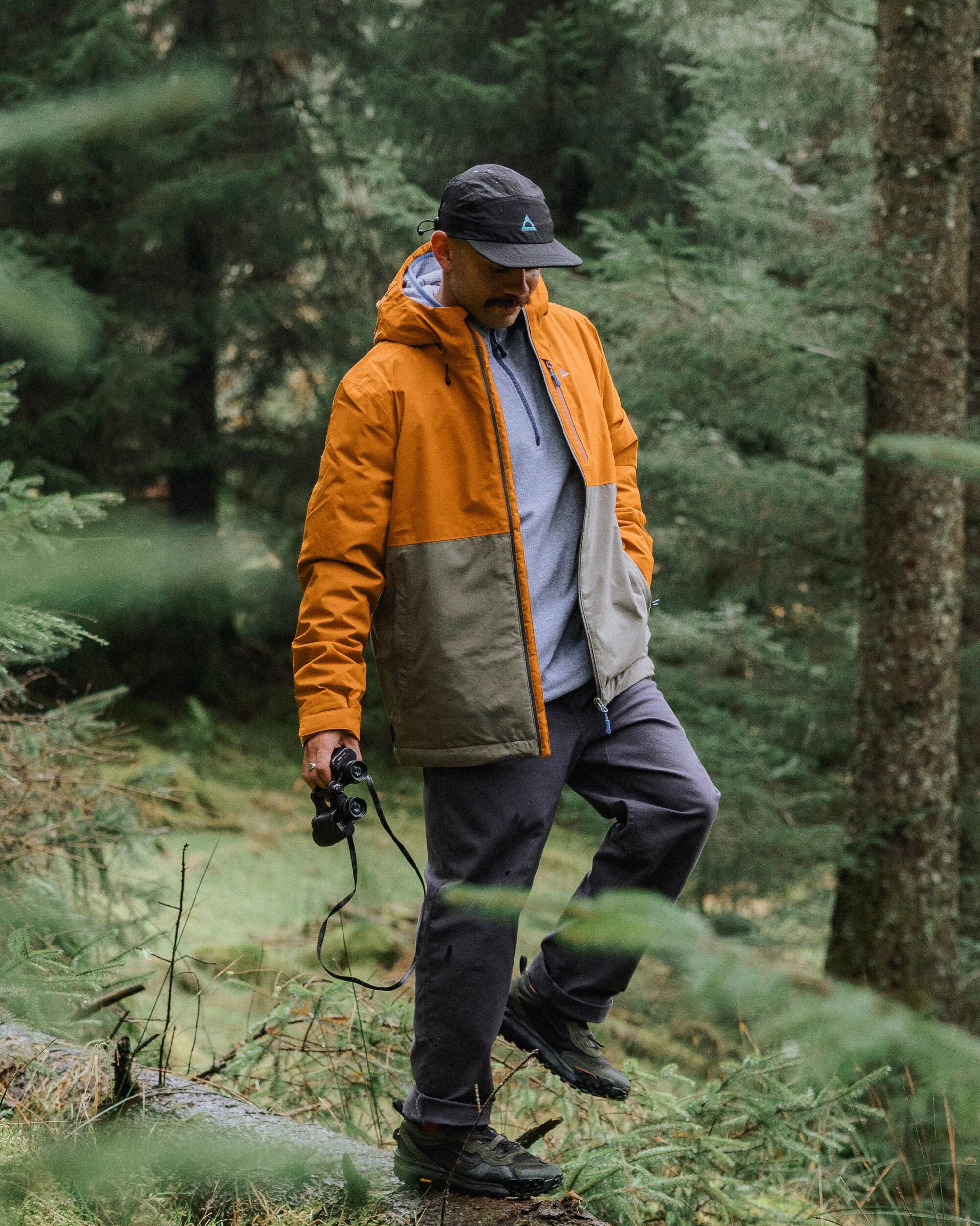 Eclipse Insulated Waterproof Jacket - Retro Orange/Dusty Olive - Lifestyle