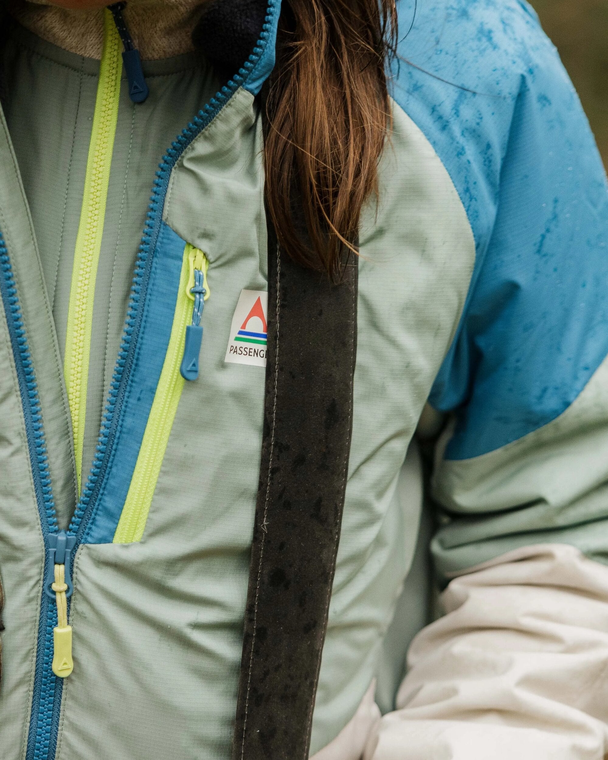 Shasta Lightweight Recycled Thermore® Insulated Jacket - Pistachio/Blue Steel - Lifestyle