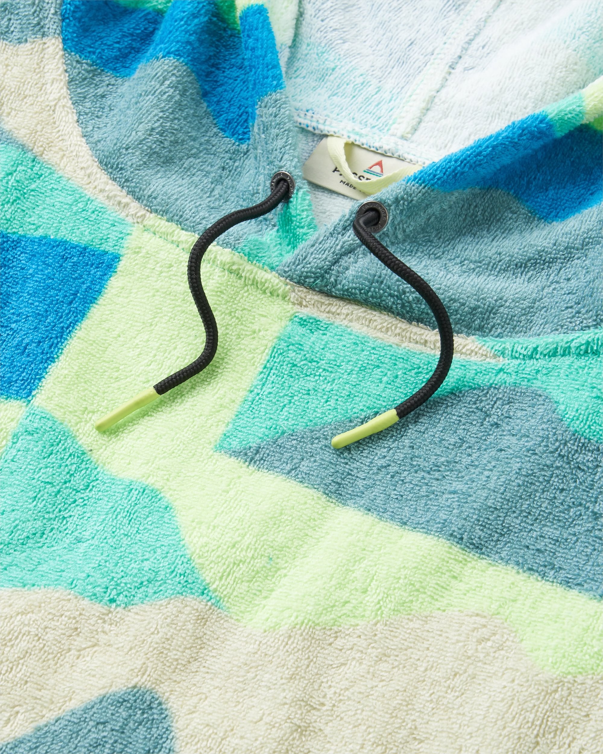 Shoreline Cotton Towel Poncho - Vista Patchwork Arctic - Flatlay