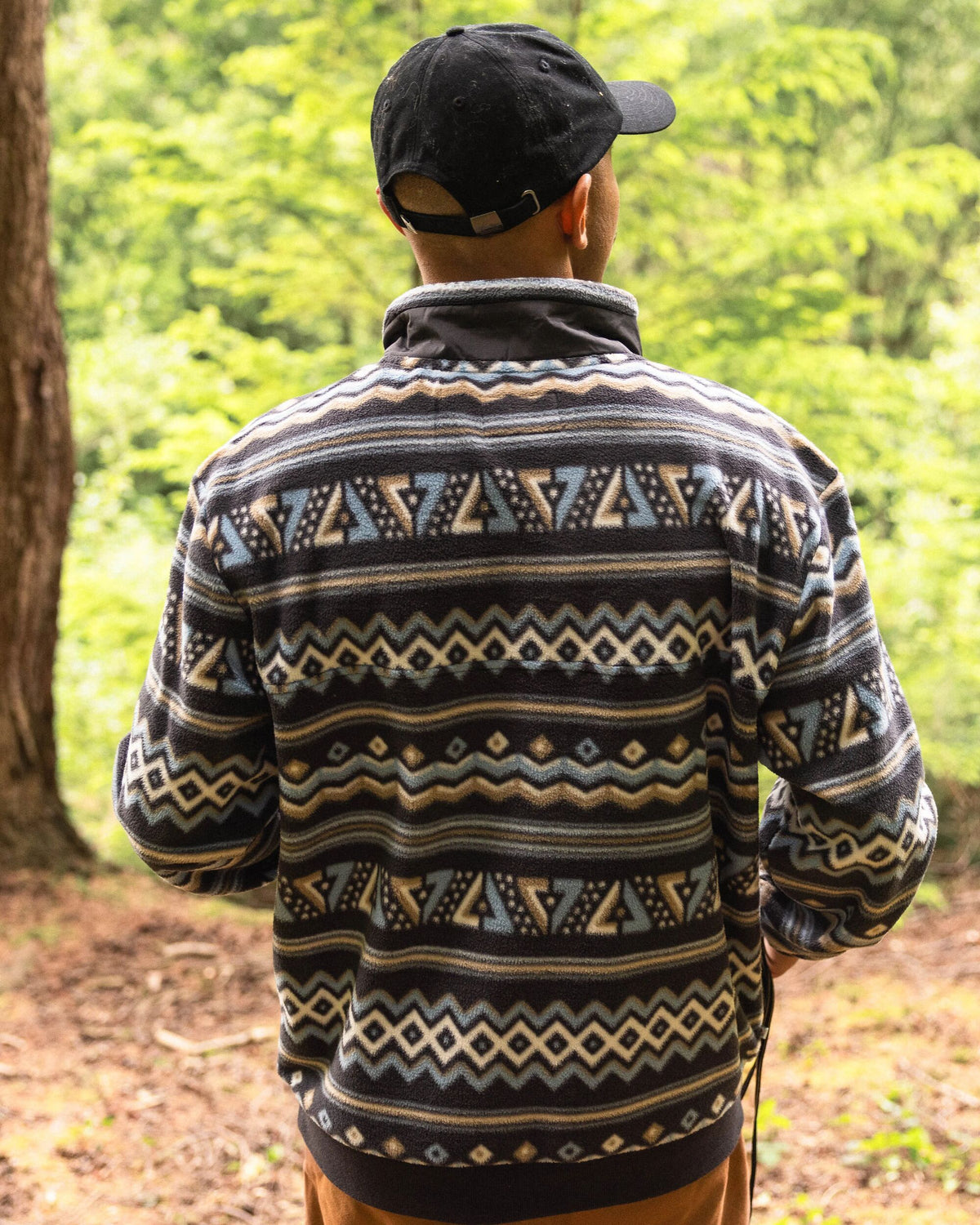Take It Easy Polar Fleece - Geo Stripe Faded Black - Lifestyle