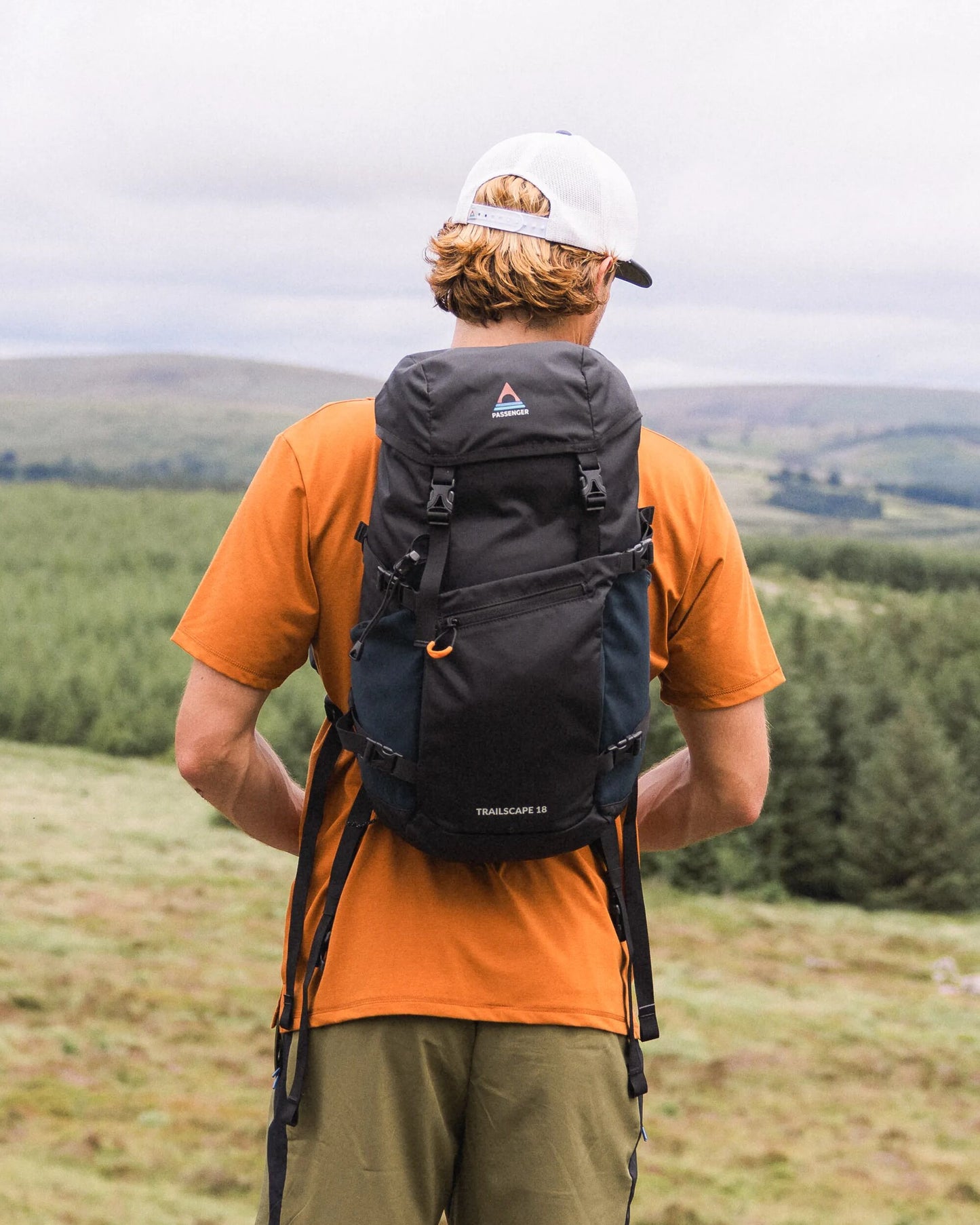 Trailscape Recycled 18L Backpack - Black - Lifestyle - Male