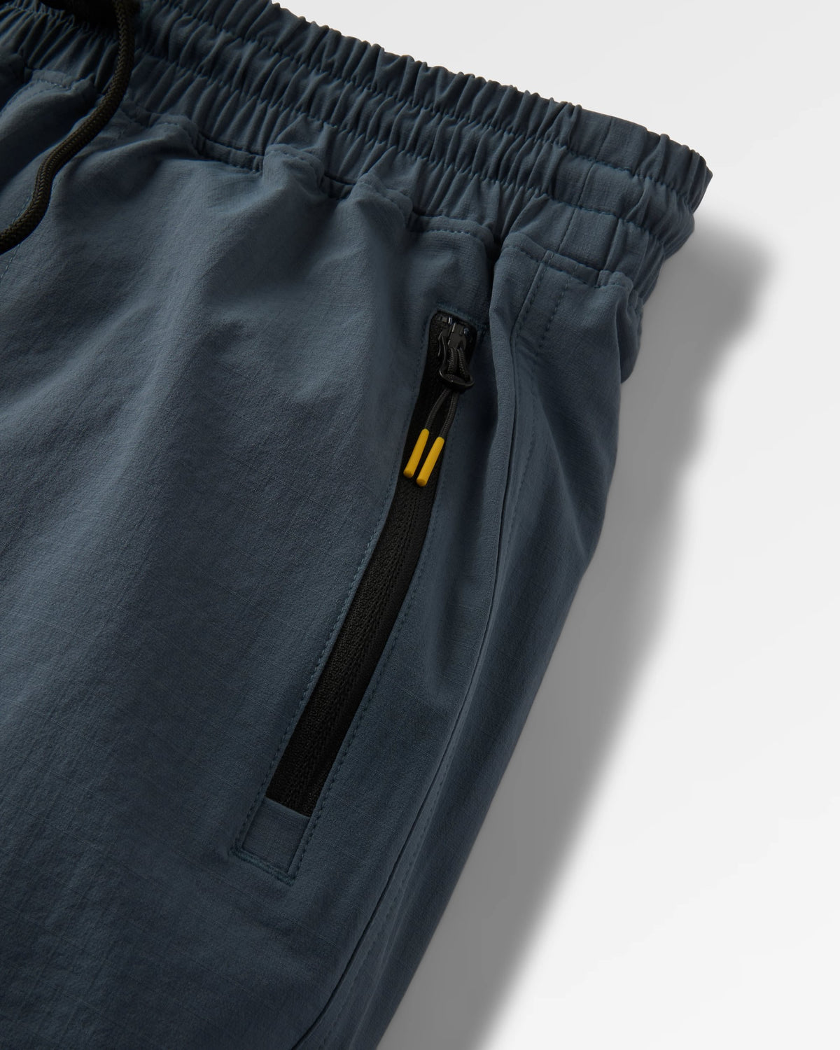 Sandstone Active Trail Jogger - Smoke Blue - Flatlay