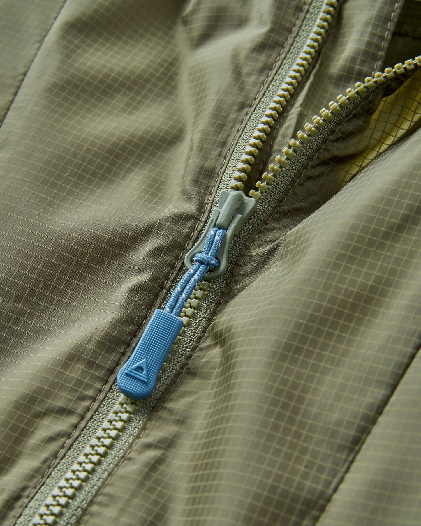 Gusto Recycled Windshell Anorak - Khaki/Dark Denim