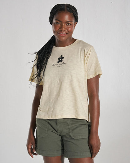 Women's Roam Further T-Shirt - Birch - Studio Model