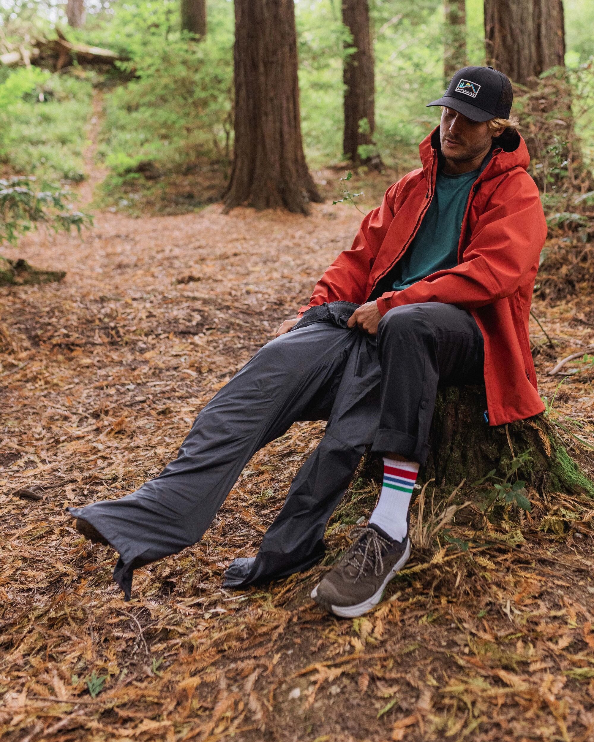 Gusto Recycled Windshell Trouser - Charcoal - Lifestyle