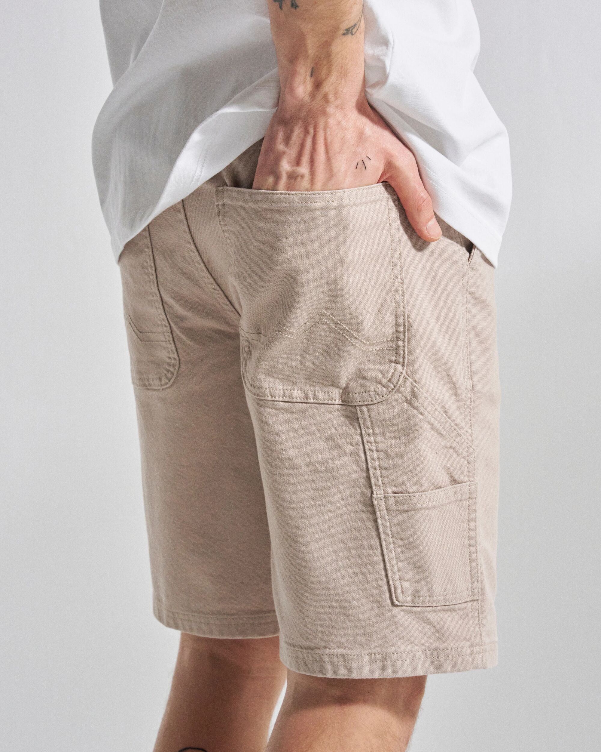 Vantage Cotton Canvas Short - Simply Taupe - Studio Model