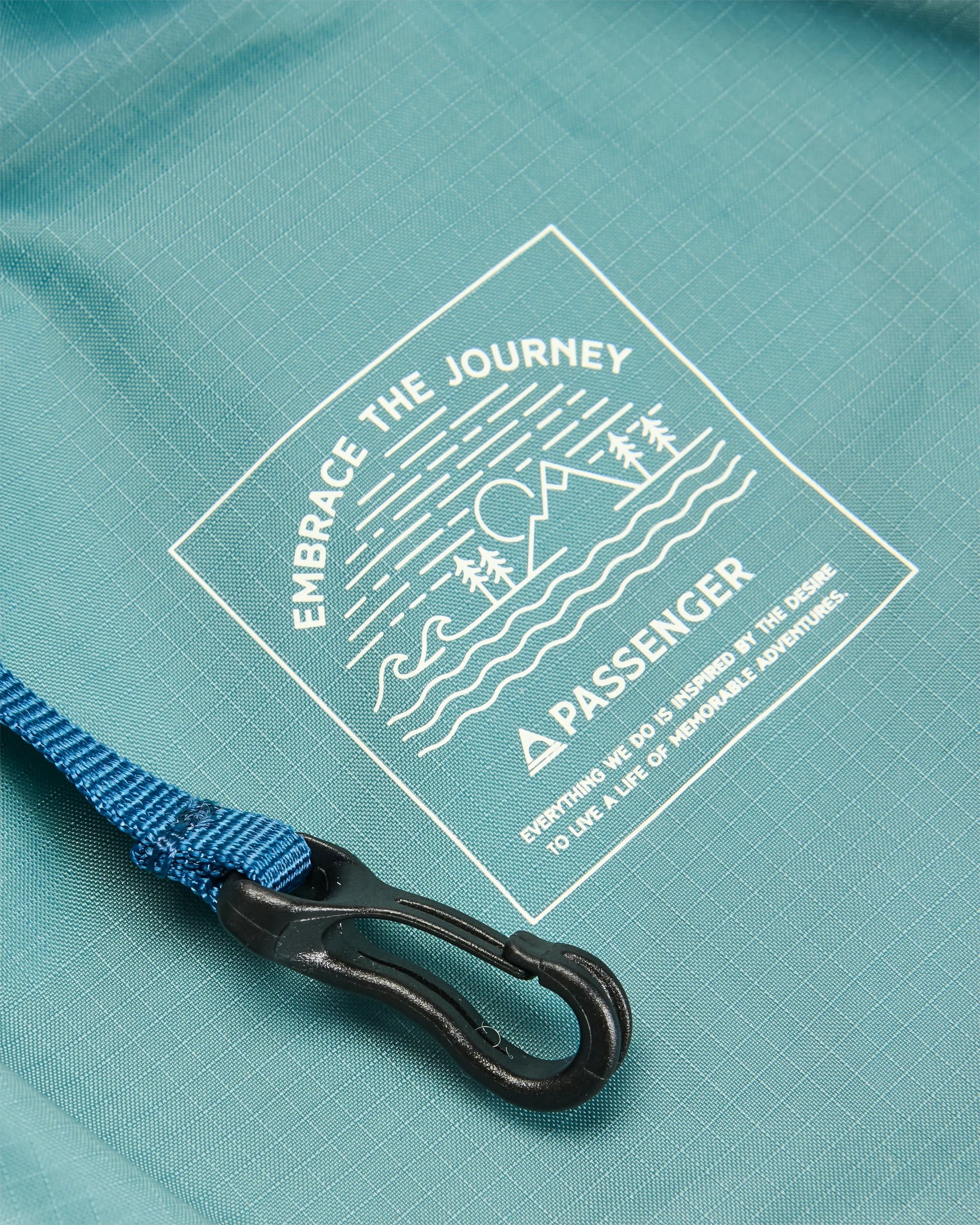 Trail Lite 40L Duffel Bag - Arctic - Flatlay