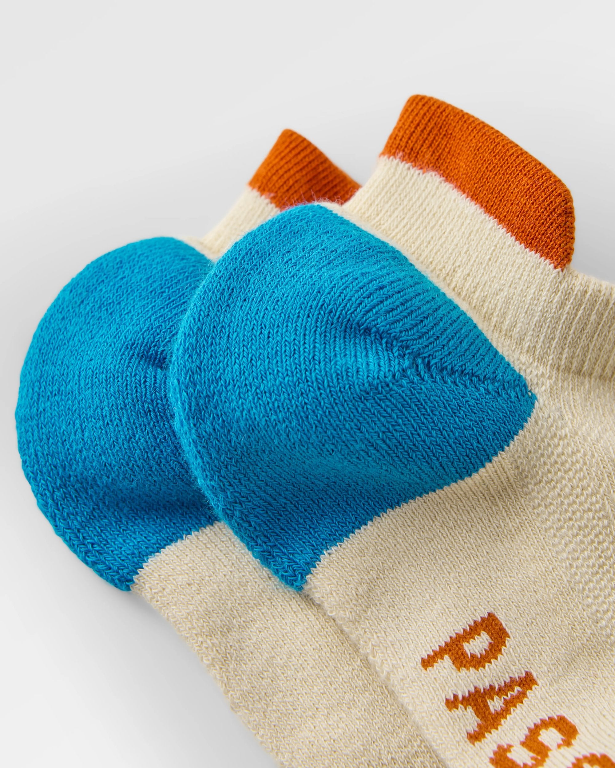 Classic Roamer Trainer Socks - Birch - Flatlay