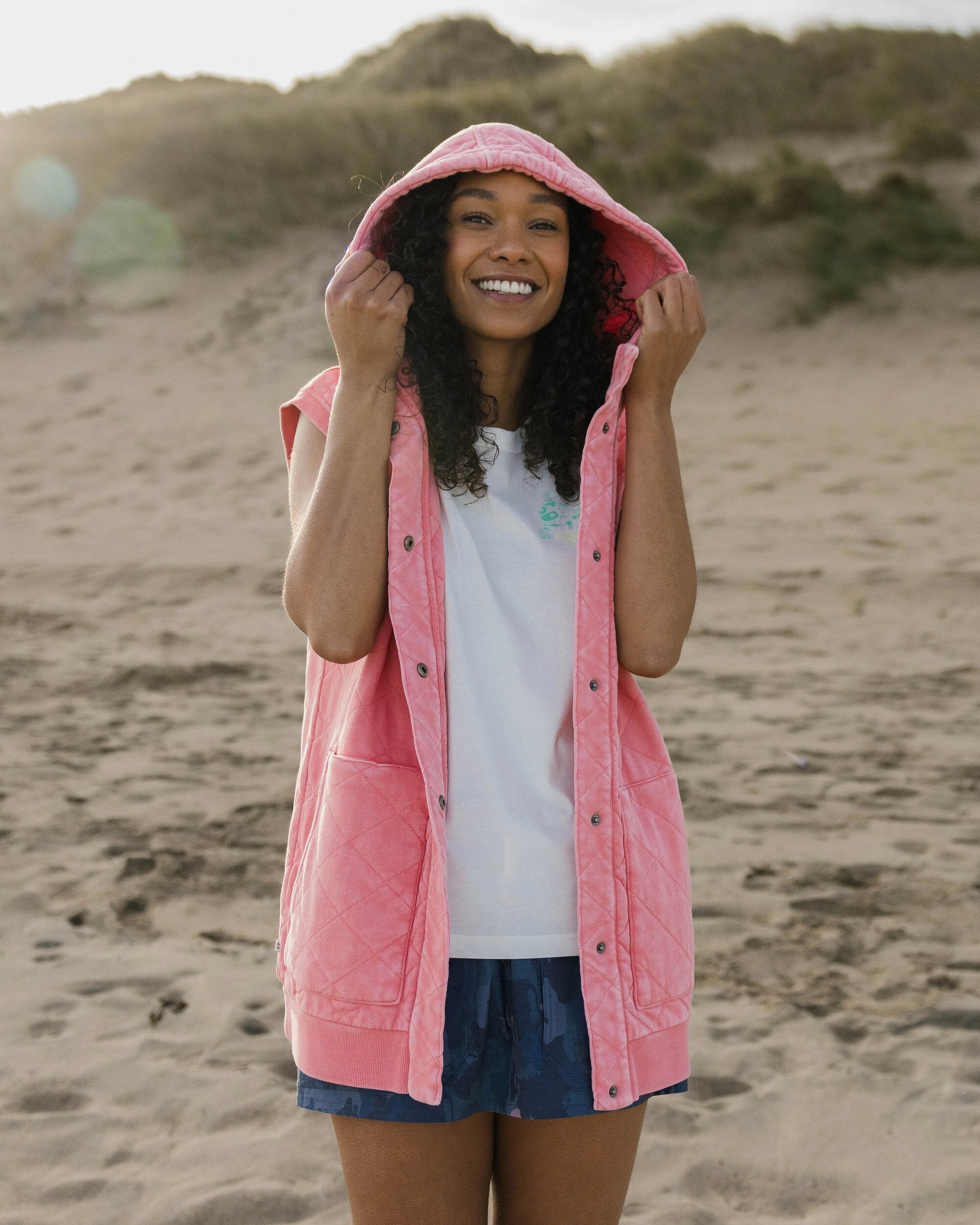 Clementine Recycled Quilted Vest - Shell Pink - Lifestyle