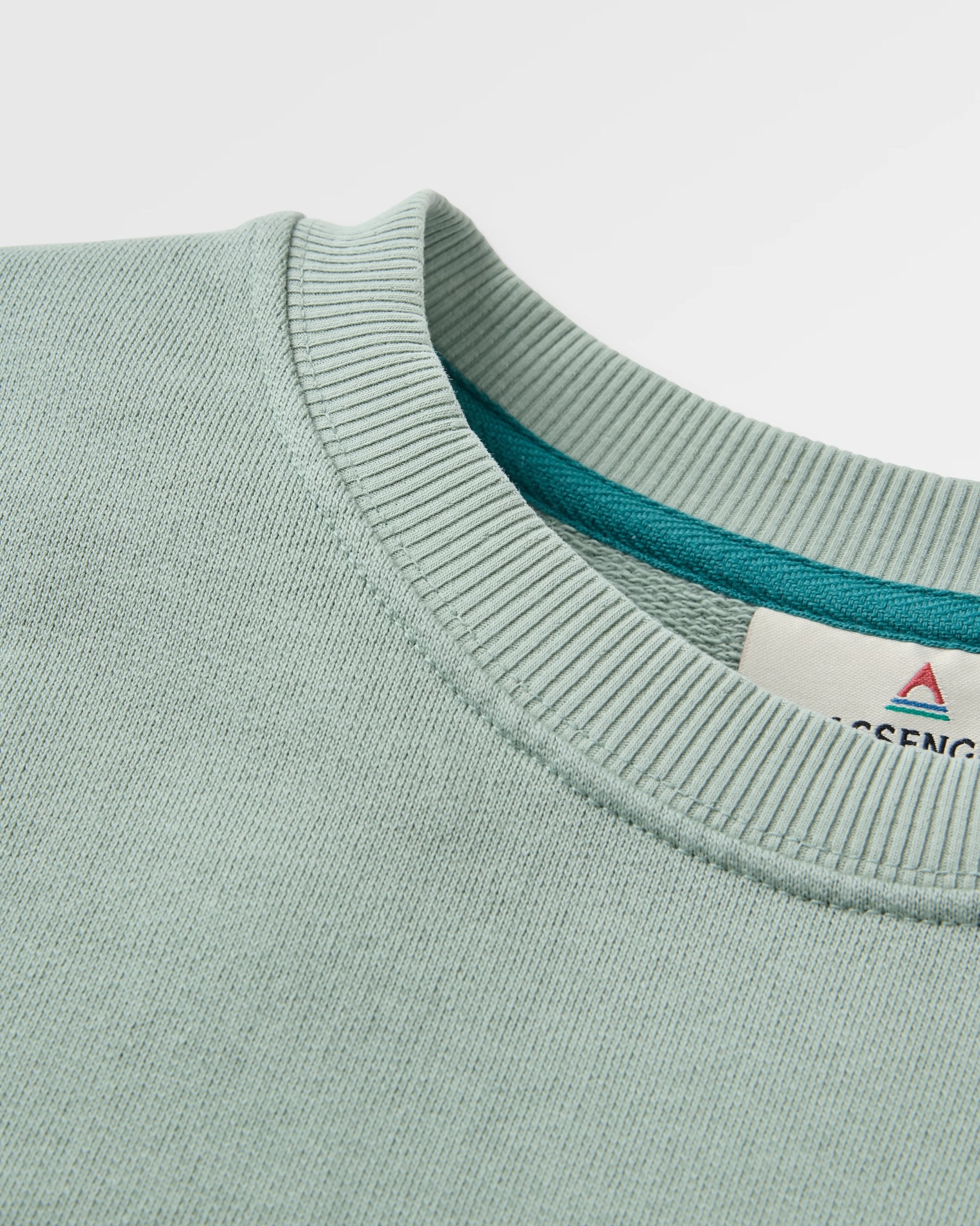 Sonoma Sweatshirt - Pistachio - Flatlay