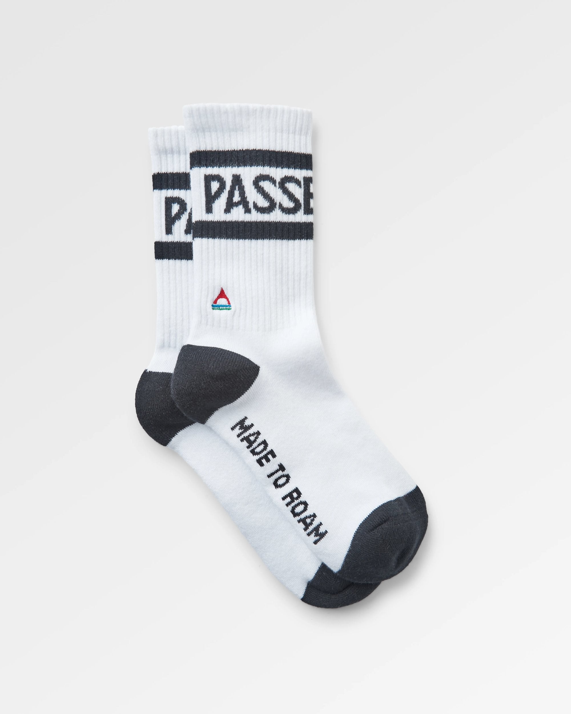Classic Passenger Crew Socks - White - Flatlay