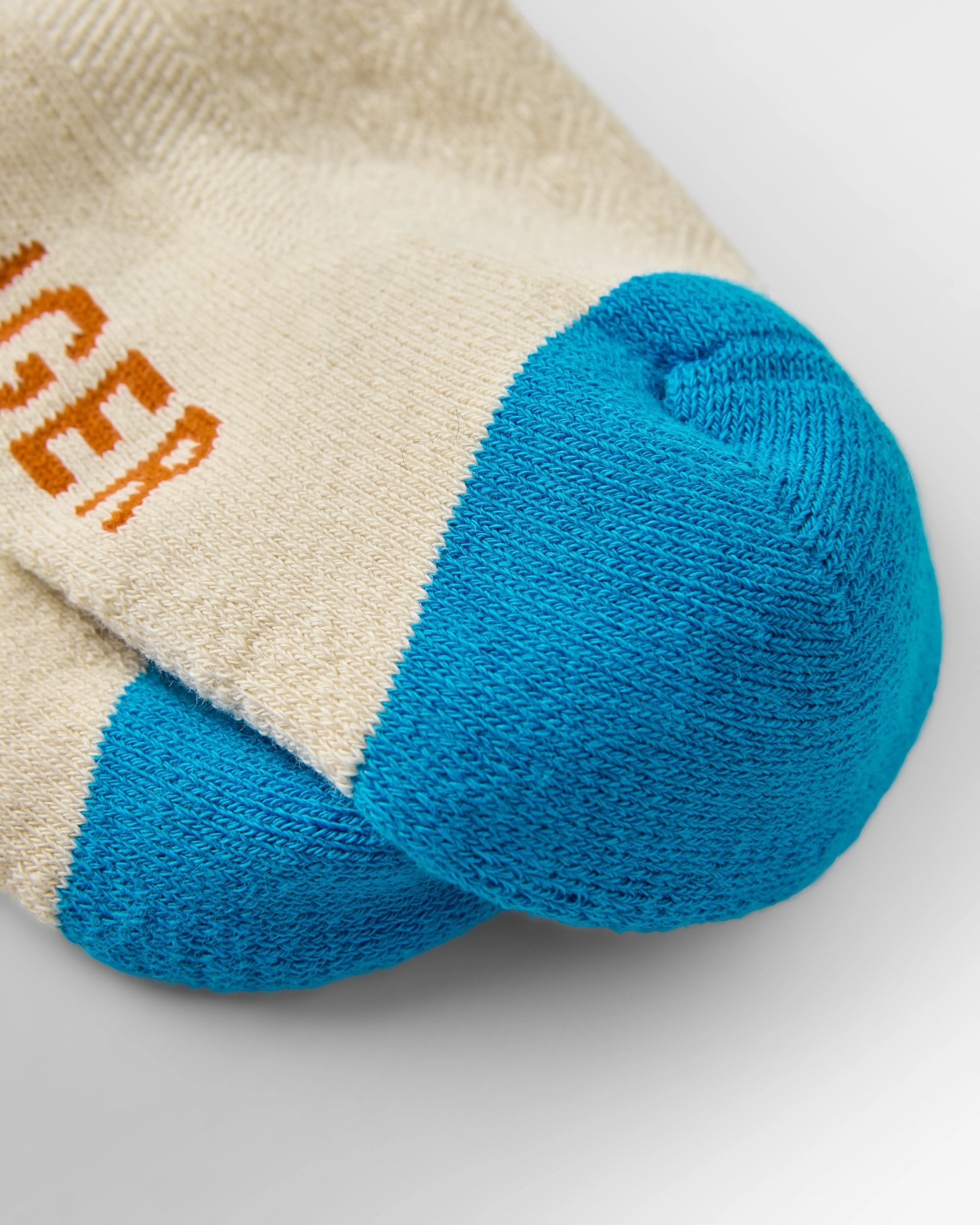 Classic Roamer Trainer Socks - Birch - Flatlay