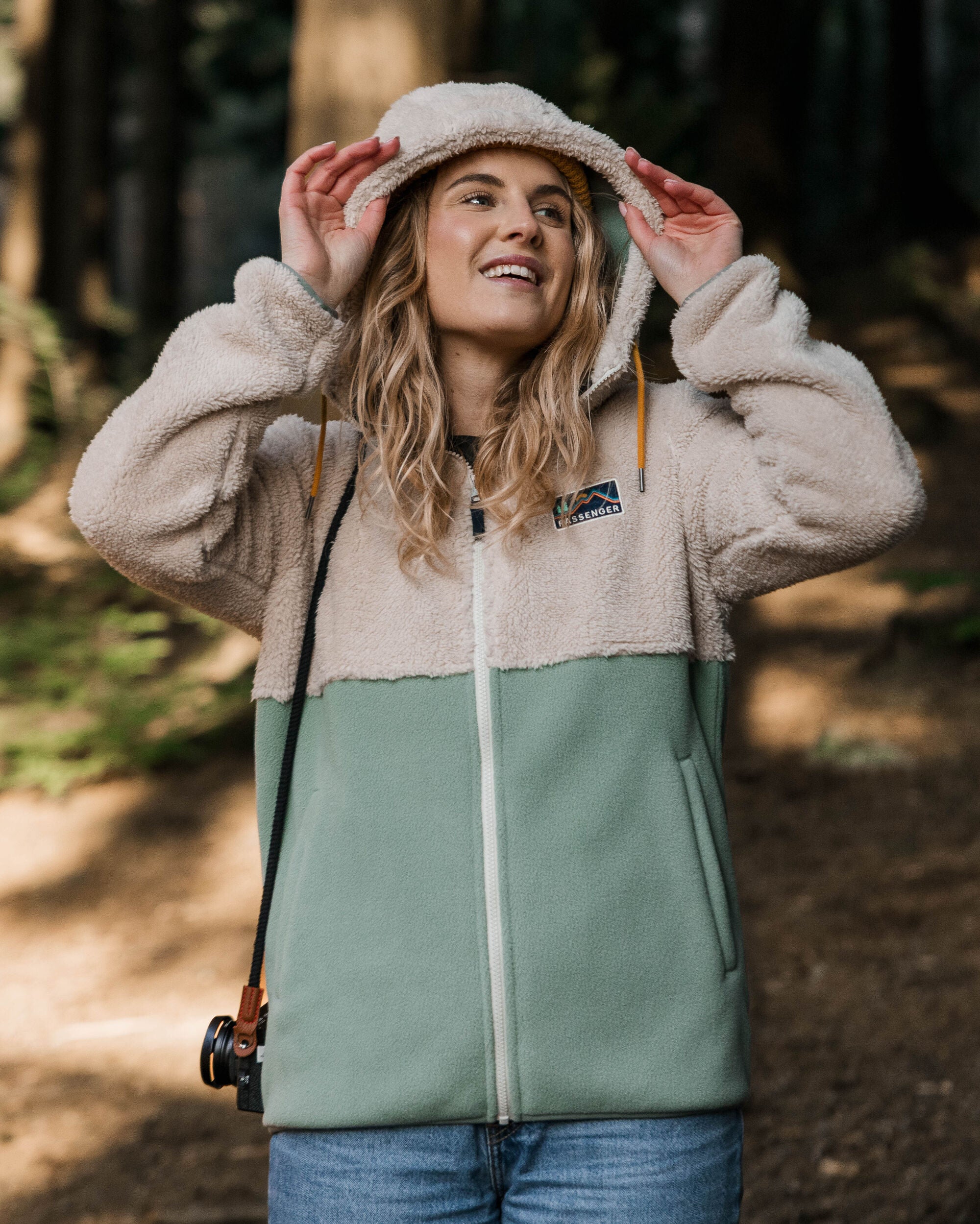 Nestling Sherpa Hooded Fleece - Vintage White - Lifestyle