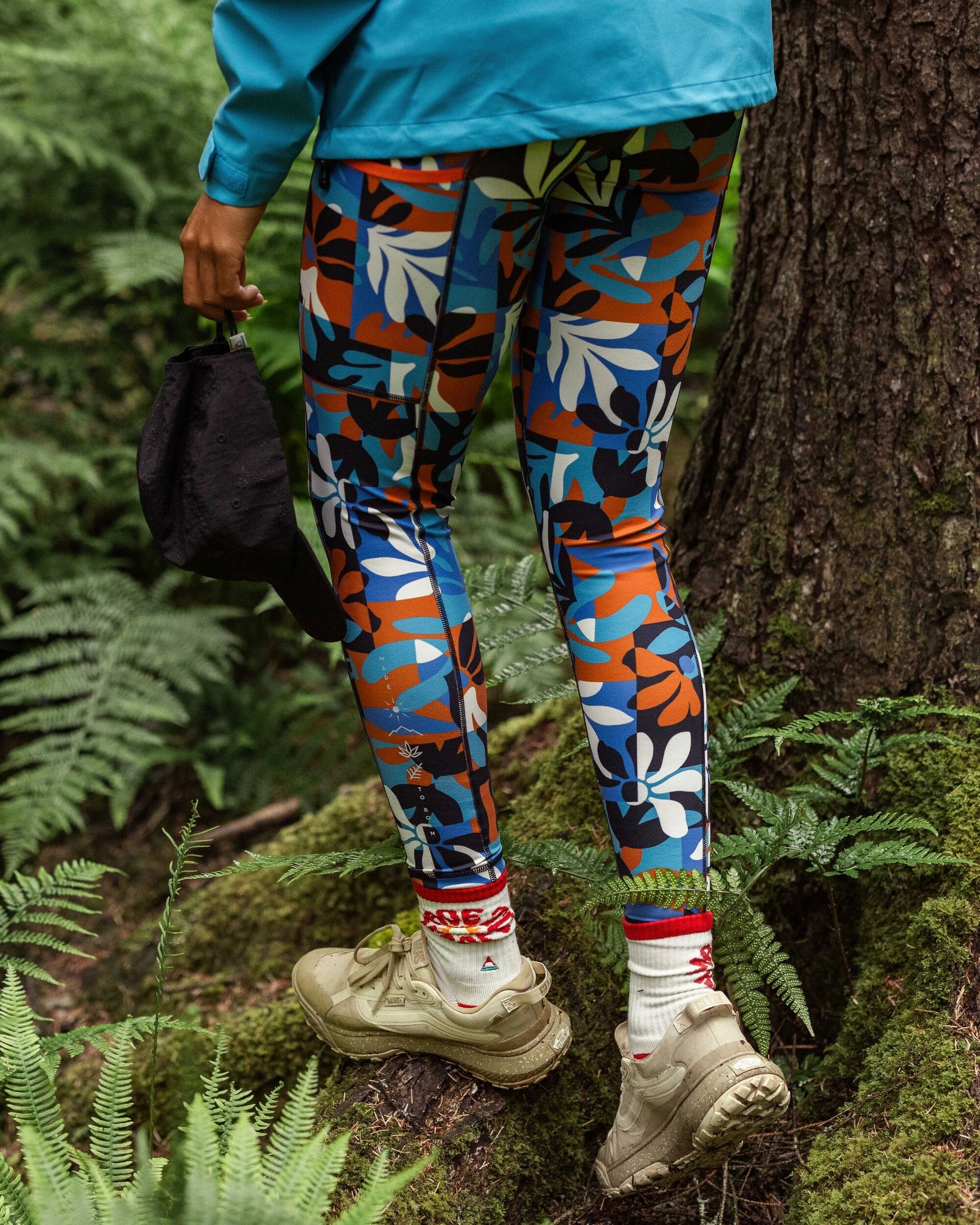 Mantra Recycled Active Legging - Mountain Foliage Blue - Lifestyle
