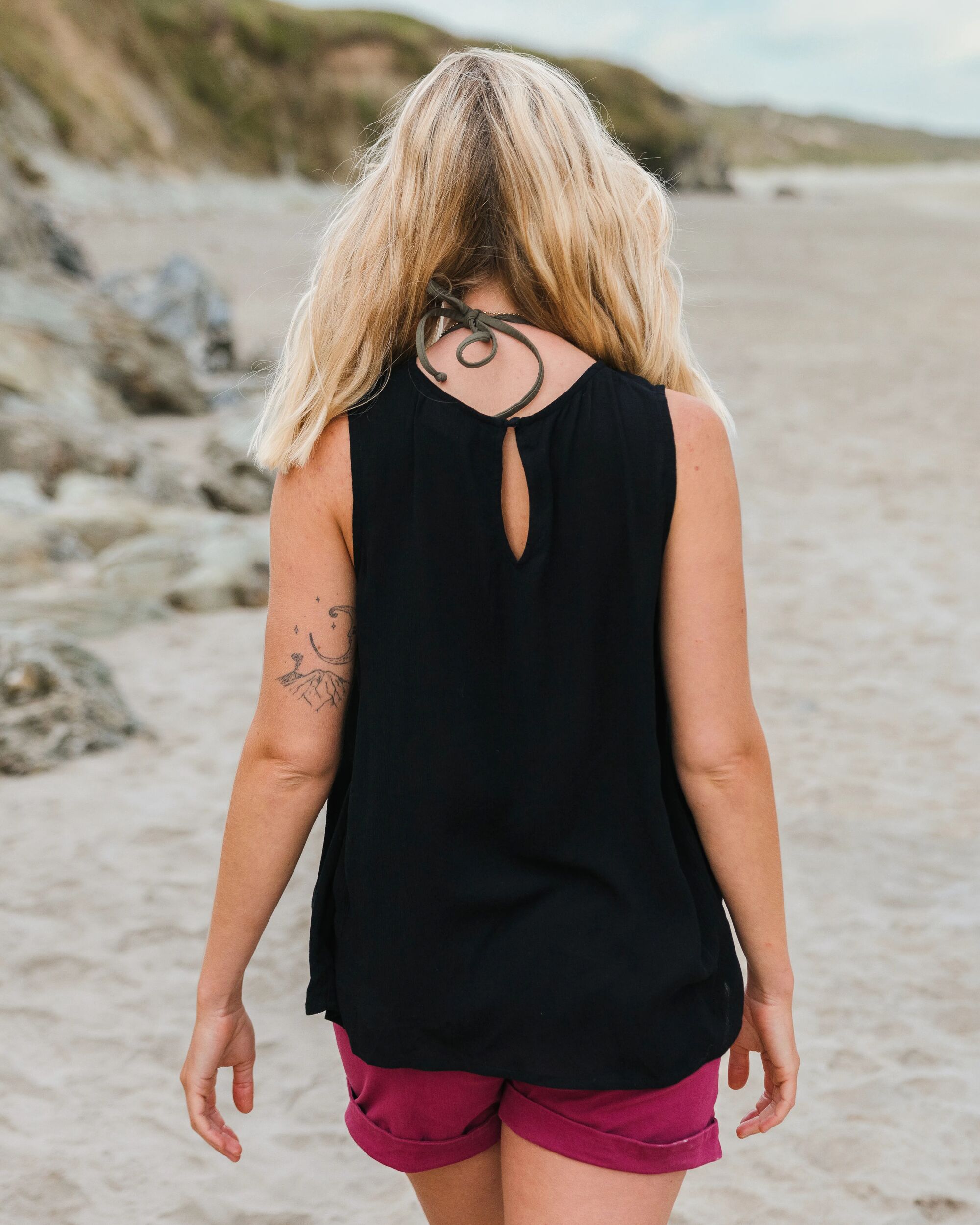 Petal Vest - Black - 