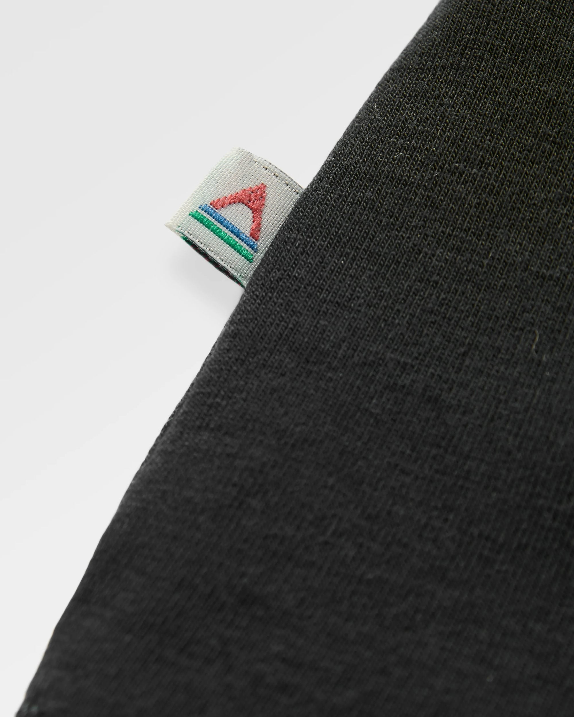 Breeze DriRelease® Trail Men's T-Shirt - Black - Flatlay