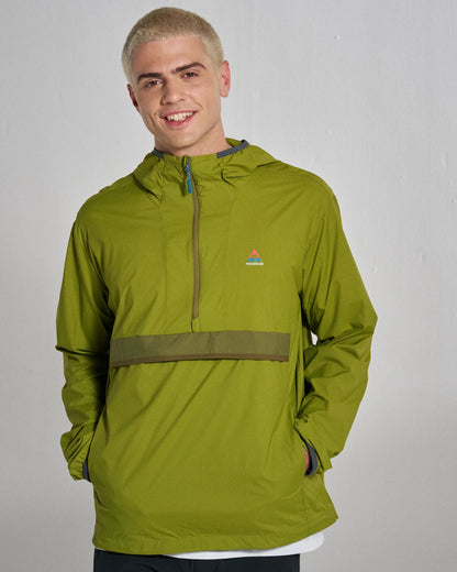 Gusto Windshell Anorak - Tea Green - Studio Model