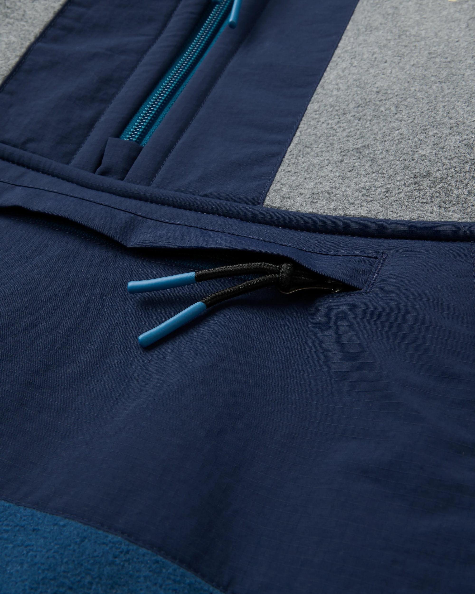 Woodland Hooded 1/2 Zip Recycled Polartec® Fleece - Grey Marl/Dark Denim - Flatlay