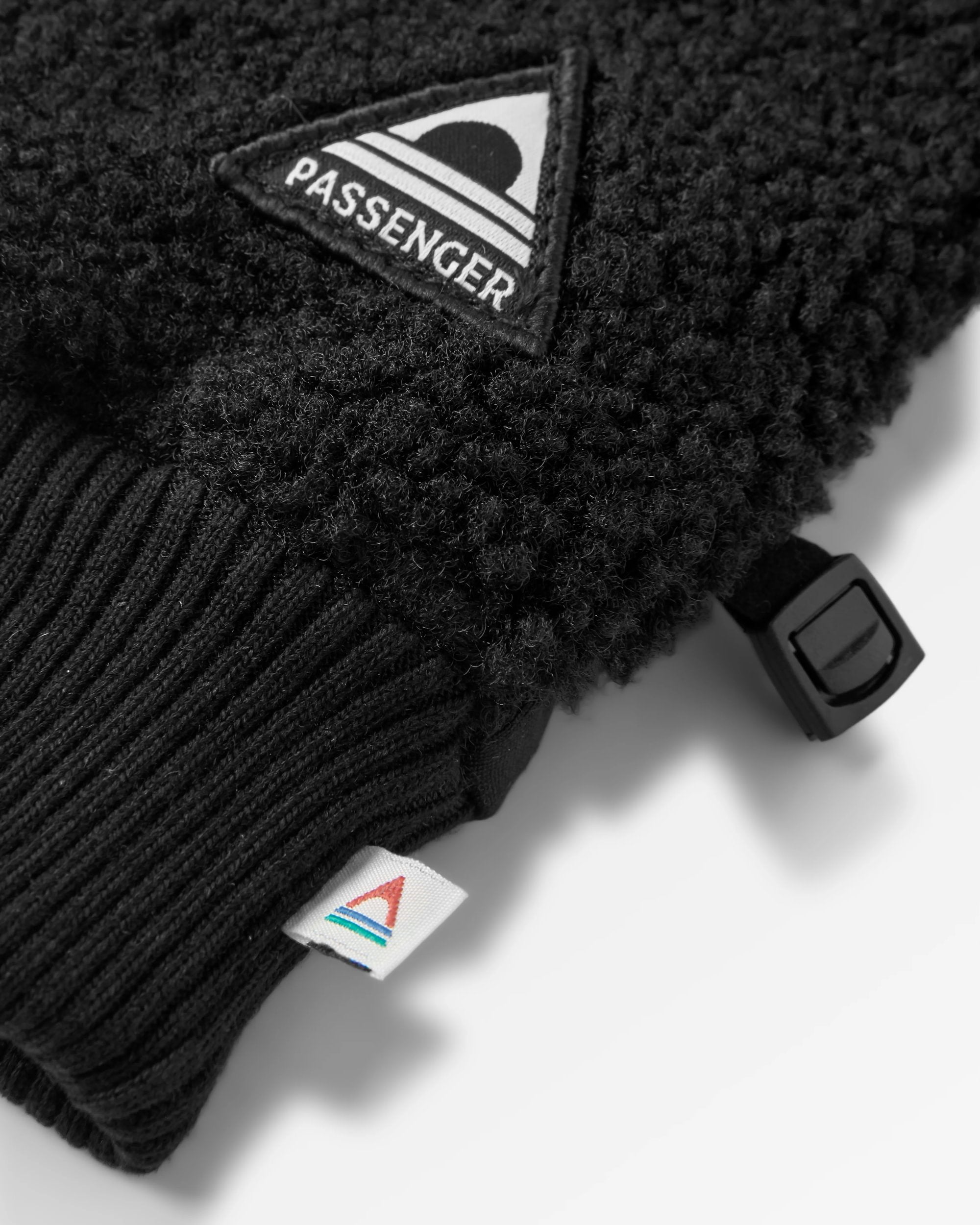 Snowfall 2.0 Recycled Sherpa Gloves - Black - Flatlay