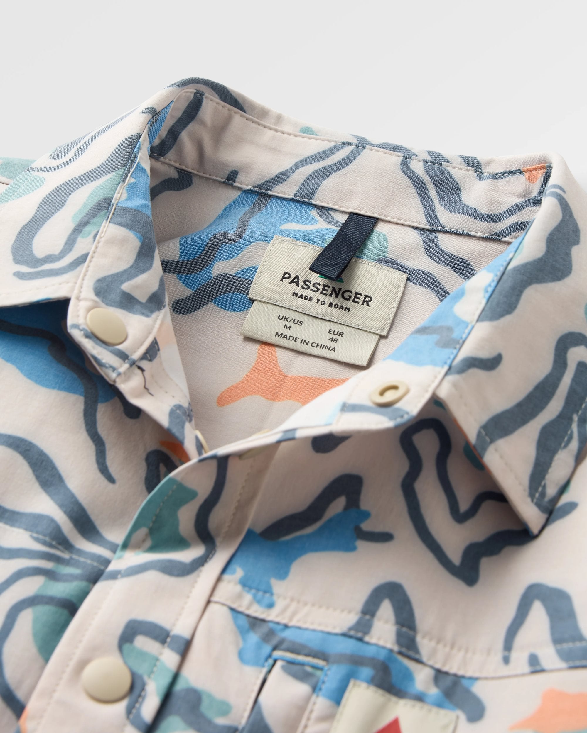 Traveller Short Sleeve Stretch Shirt - Abstract Strata Multi - Flatlay