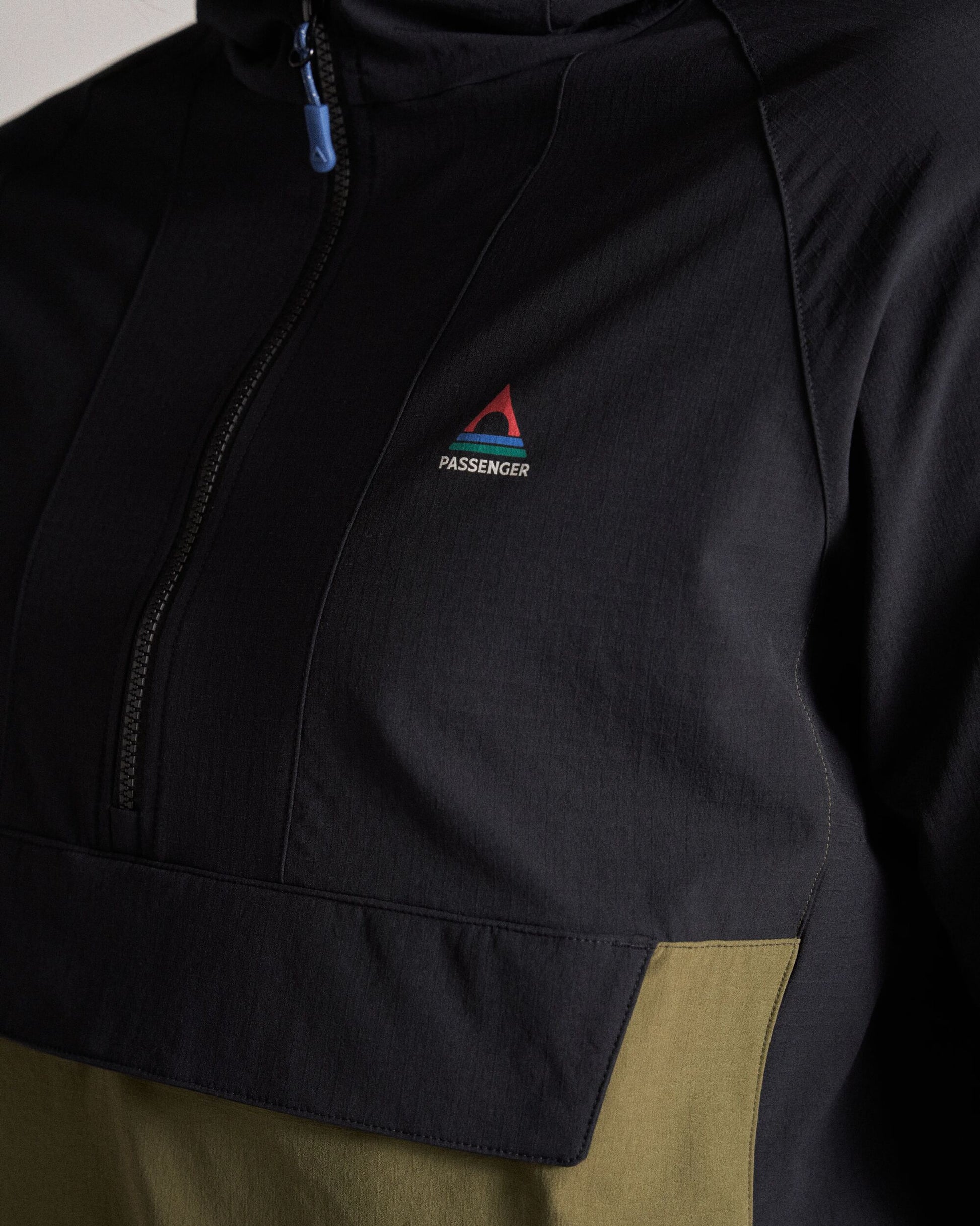 Roamer Light Recycled Softshell Jacket - Black/Khaki - Studio Model