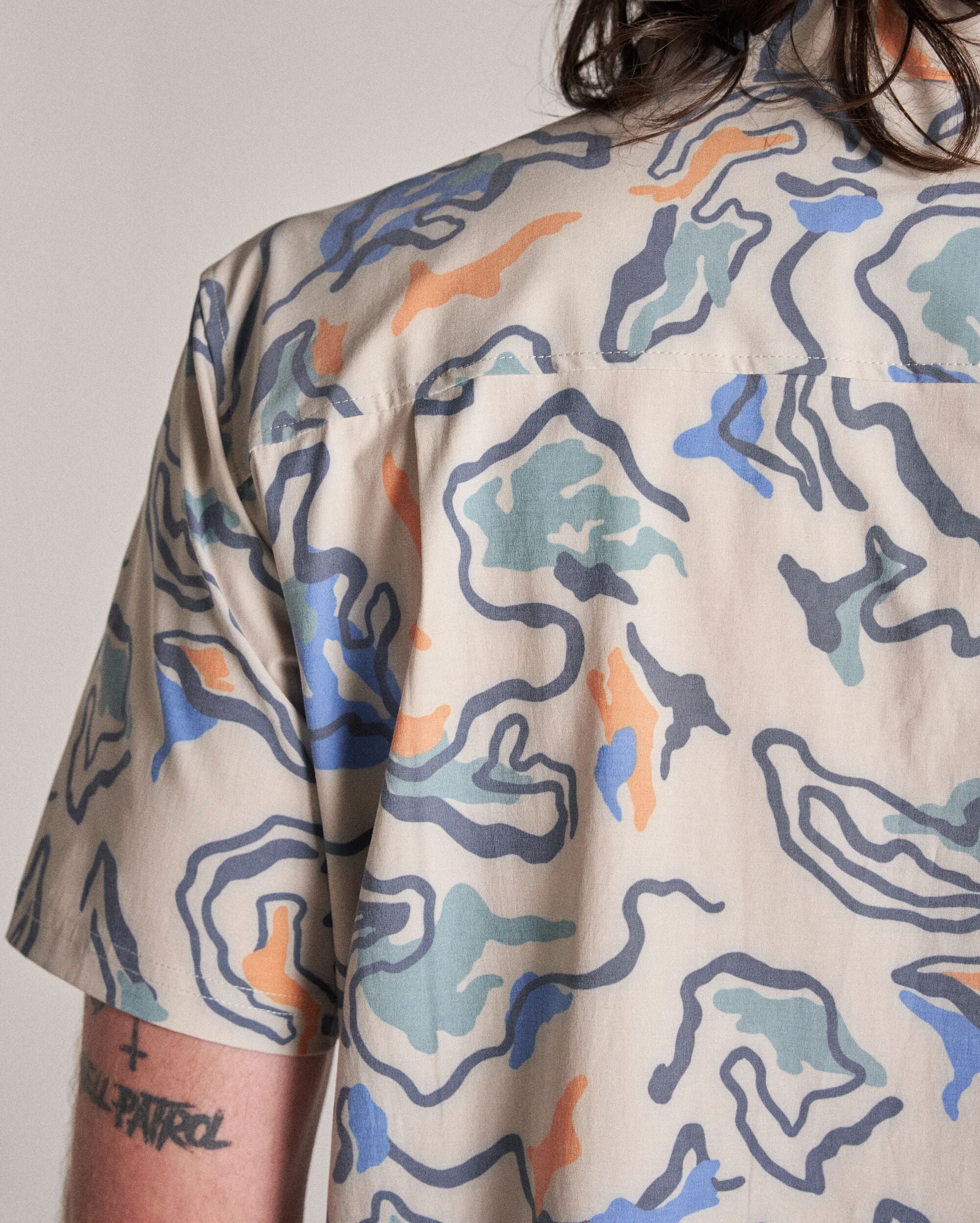 Traveller Short Sleeve Stretch Shirt - Abstract Strata Multi - Studio Model