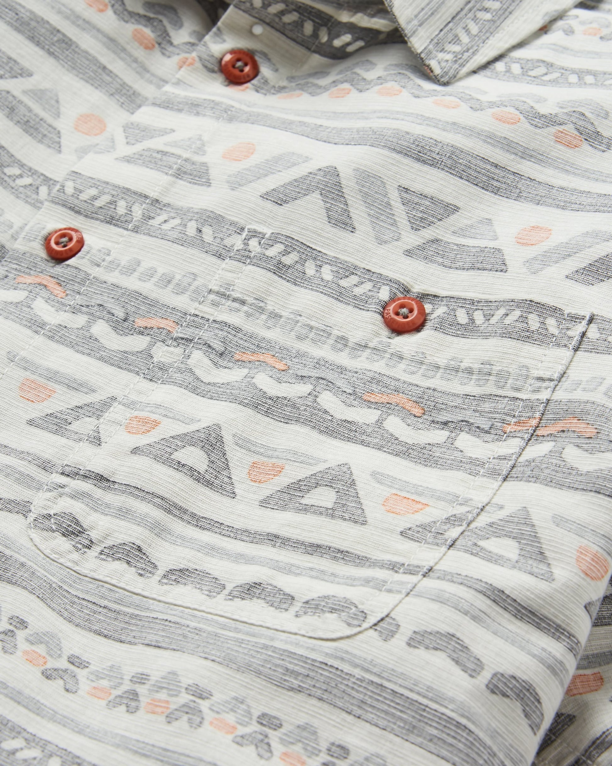 Chill Textured Organic Cotton Short Sleeve Shirt - Geo Track Storm Grey - Flatlay