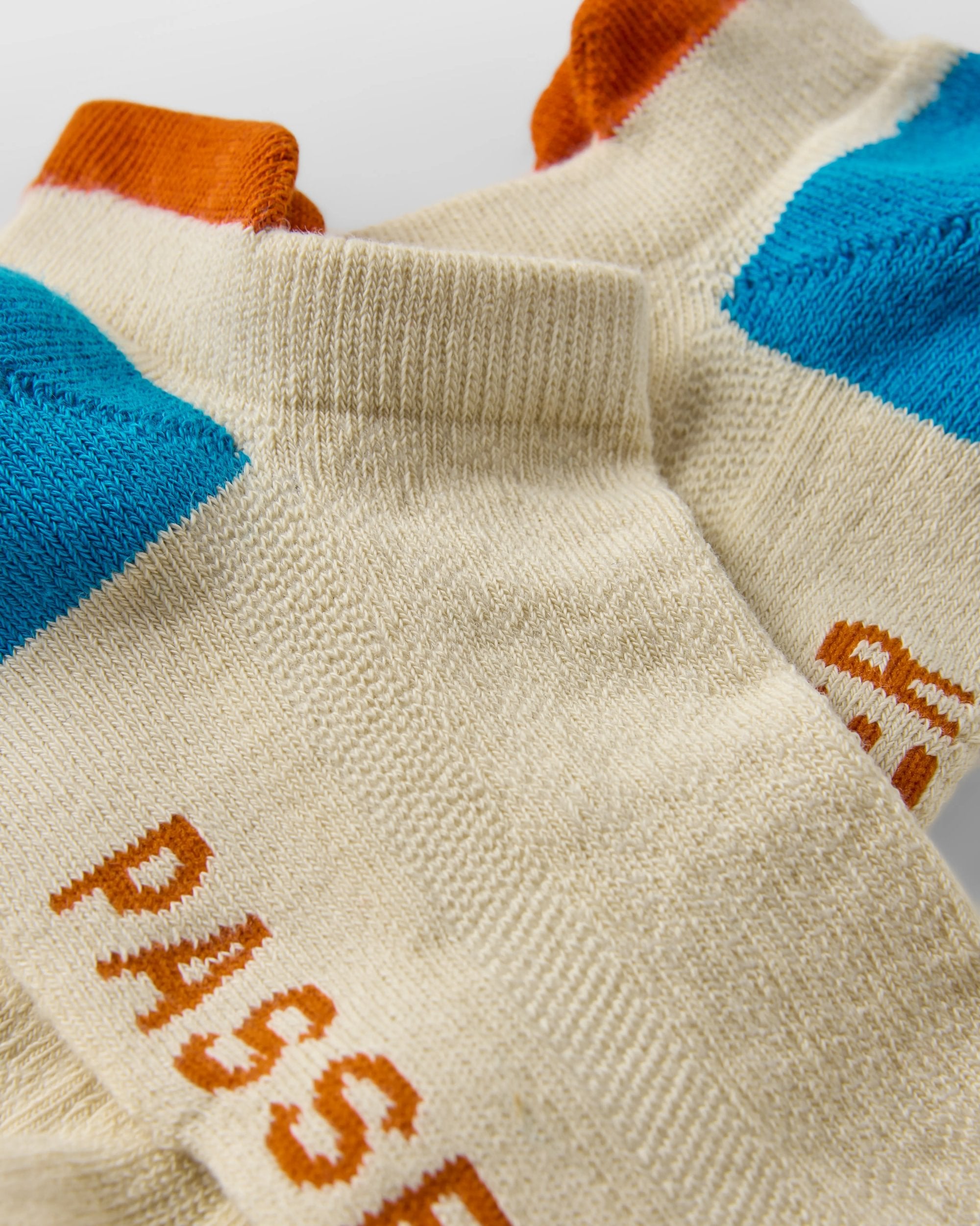 Classic Roamer Trainer Socks - Birch - Flatlay