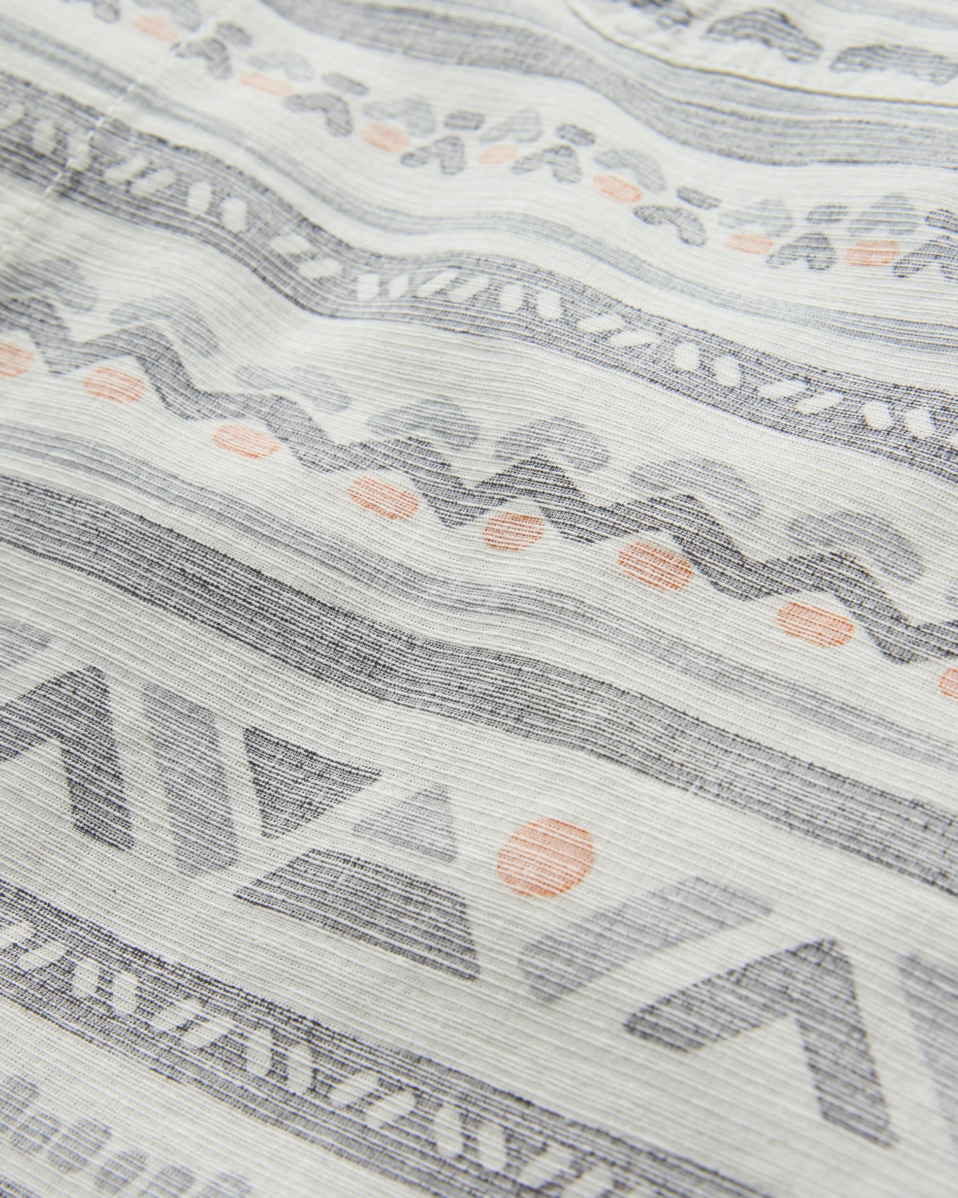 Chill Textured Organic Cotton Short Sleeve Shirt - Geo Track Storm Grey - Flatlay