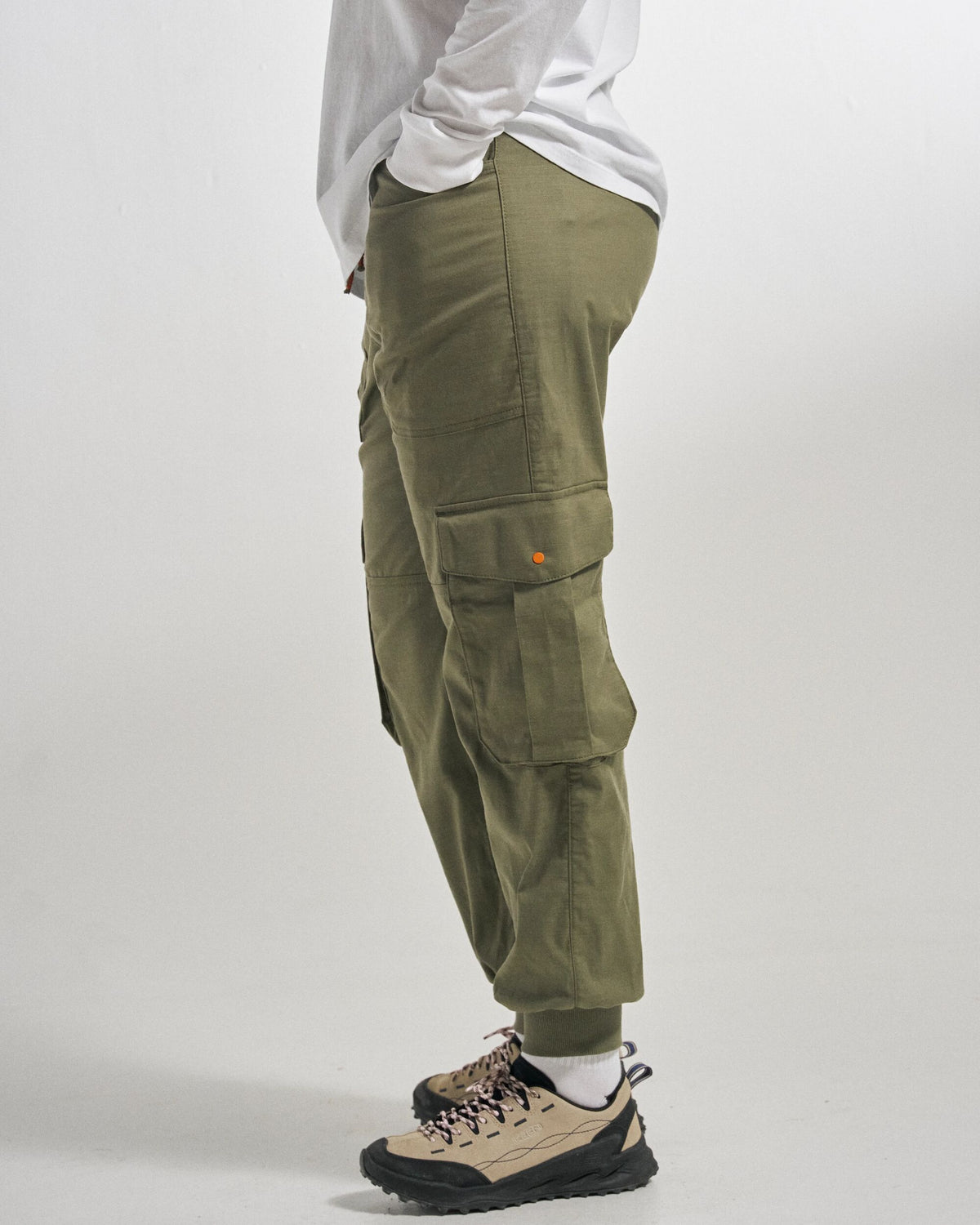 Hydrilla Trouser - Dusty Olive - Studio Model