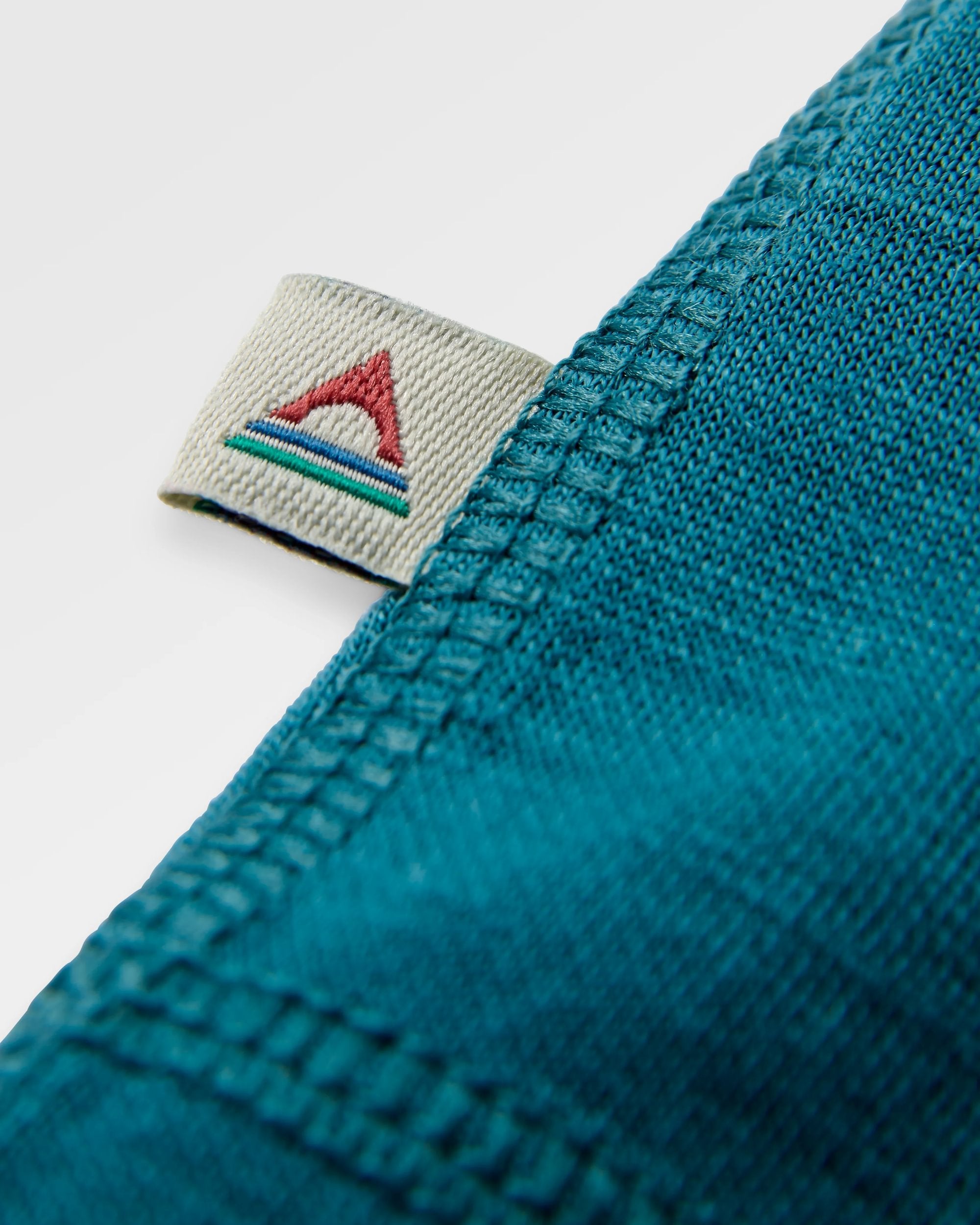 Camp Wild Lightweight Merino LS T-Shirt - Mediterranean - Flatlay
