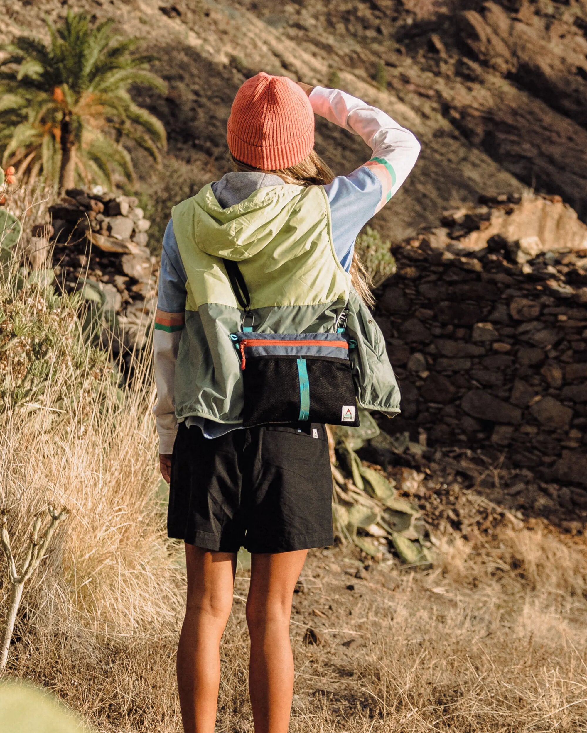 Waypoint Cross Body Bag - Black - Lifestyle - Female