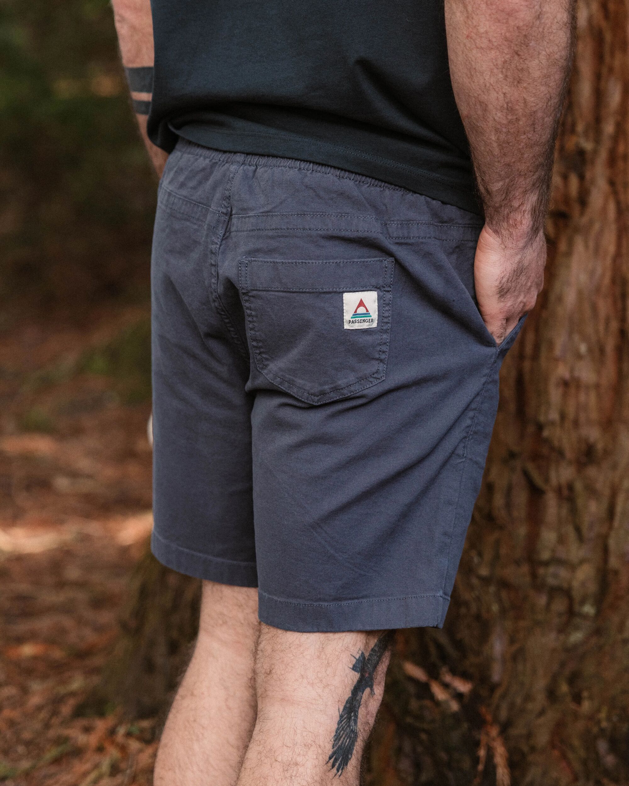 Drifter Organic Cotton Short - Charcoal - Lifestyle