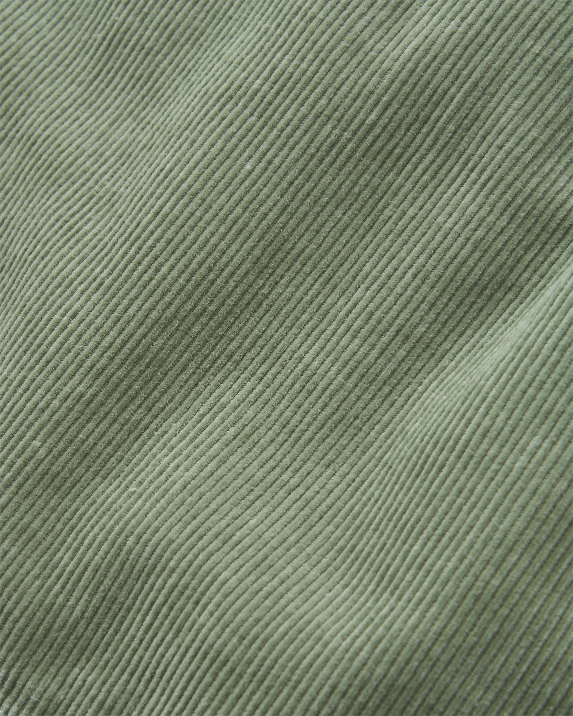 Drifter Cord Short - Pistachio - Flatlay